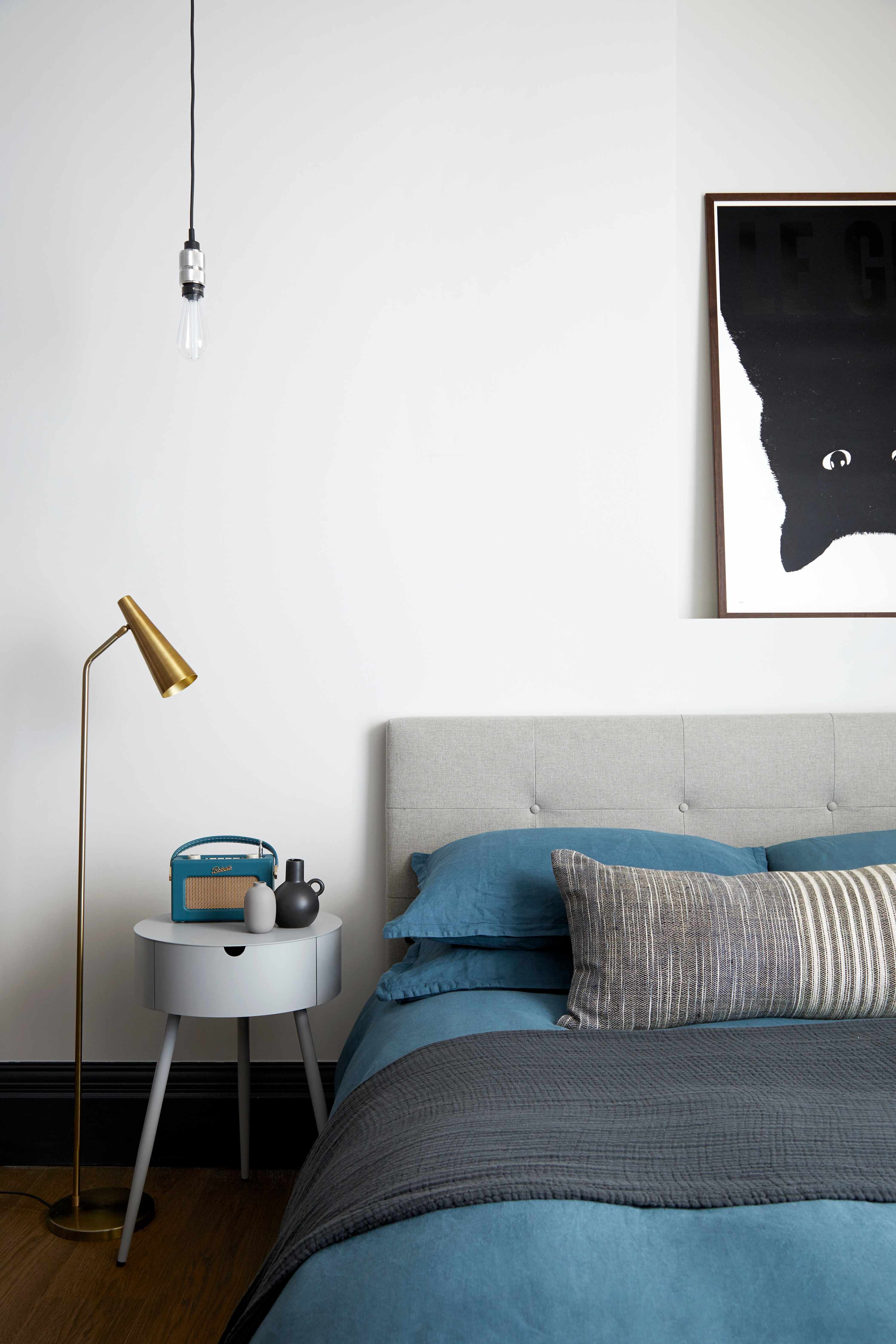 Contemporary Apartment - minutes from Angel Tube in 388 City Road EC1V 2QA - Property image 13 - VivreStays