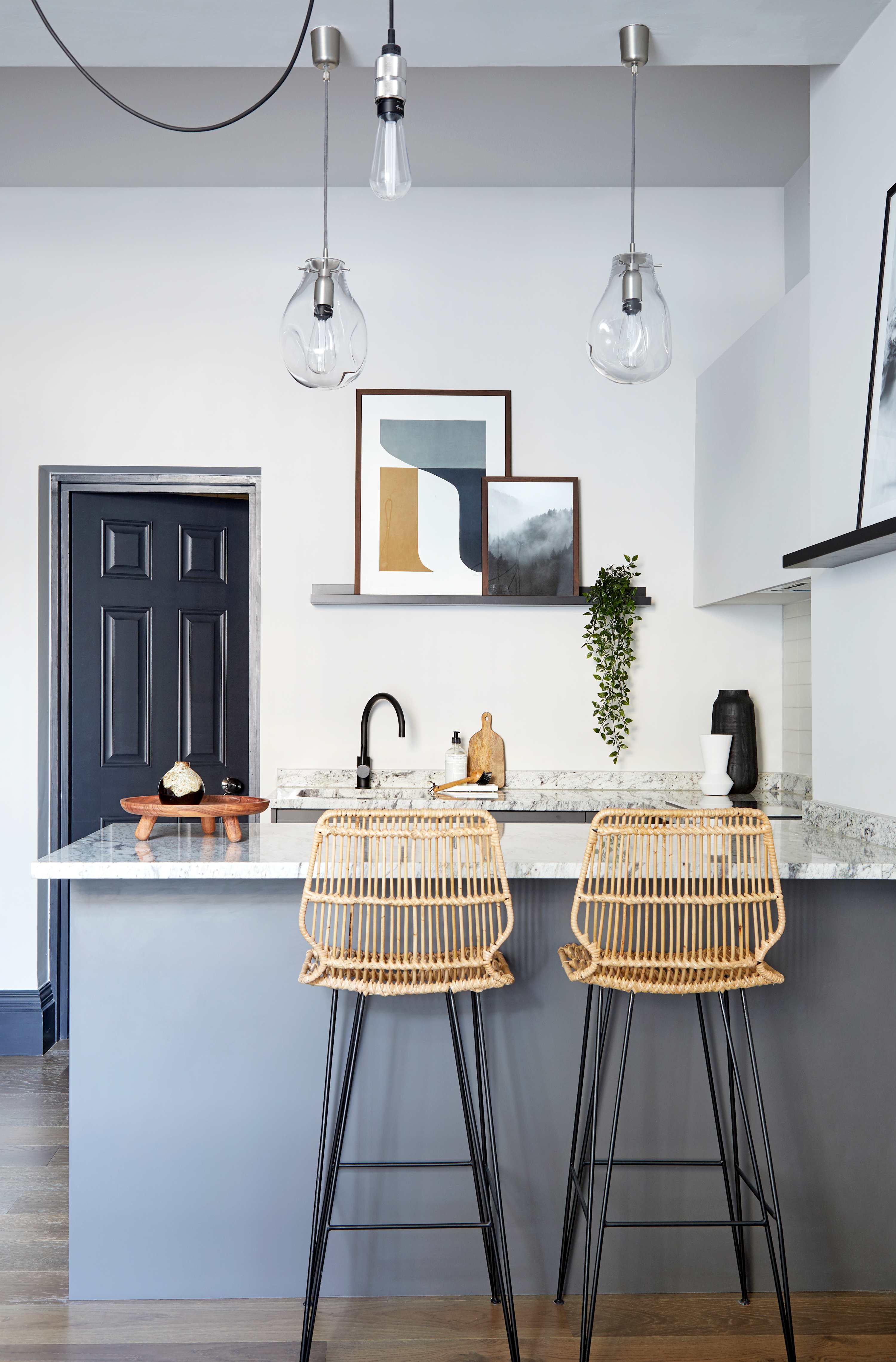 Contemporary Apartment - minutes from Angel Tube in 388 City Road EC1V 2QA - Property image 6 - VivreStays