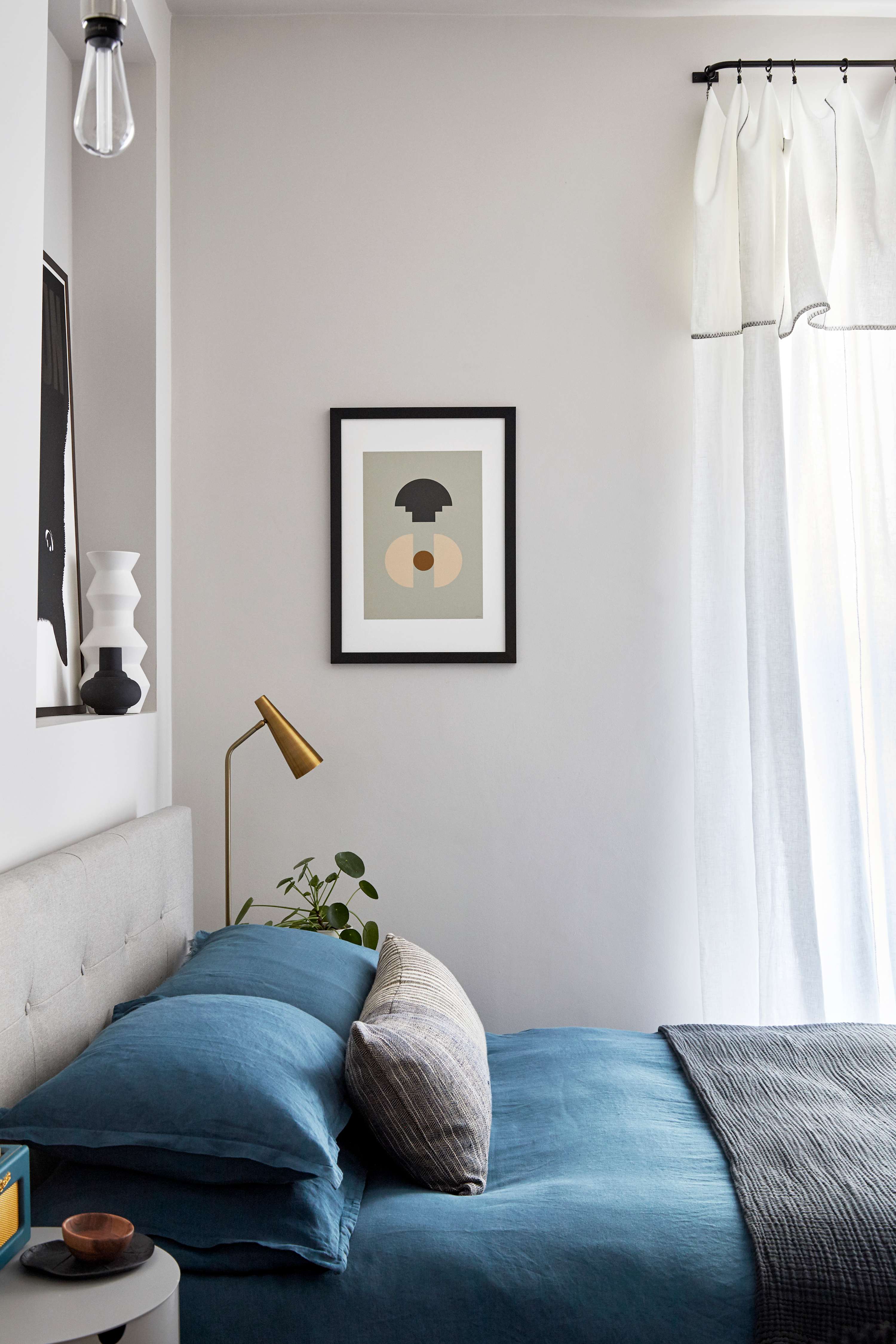 Contemporary Apartment - minutes from Angel Tube in 388 City Road EC1V 2QA - Property image 10 - VivreStays