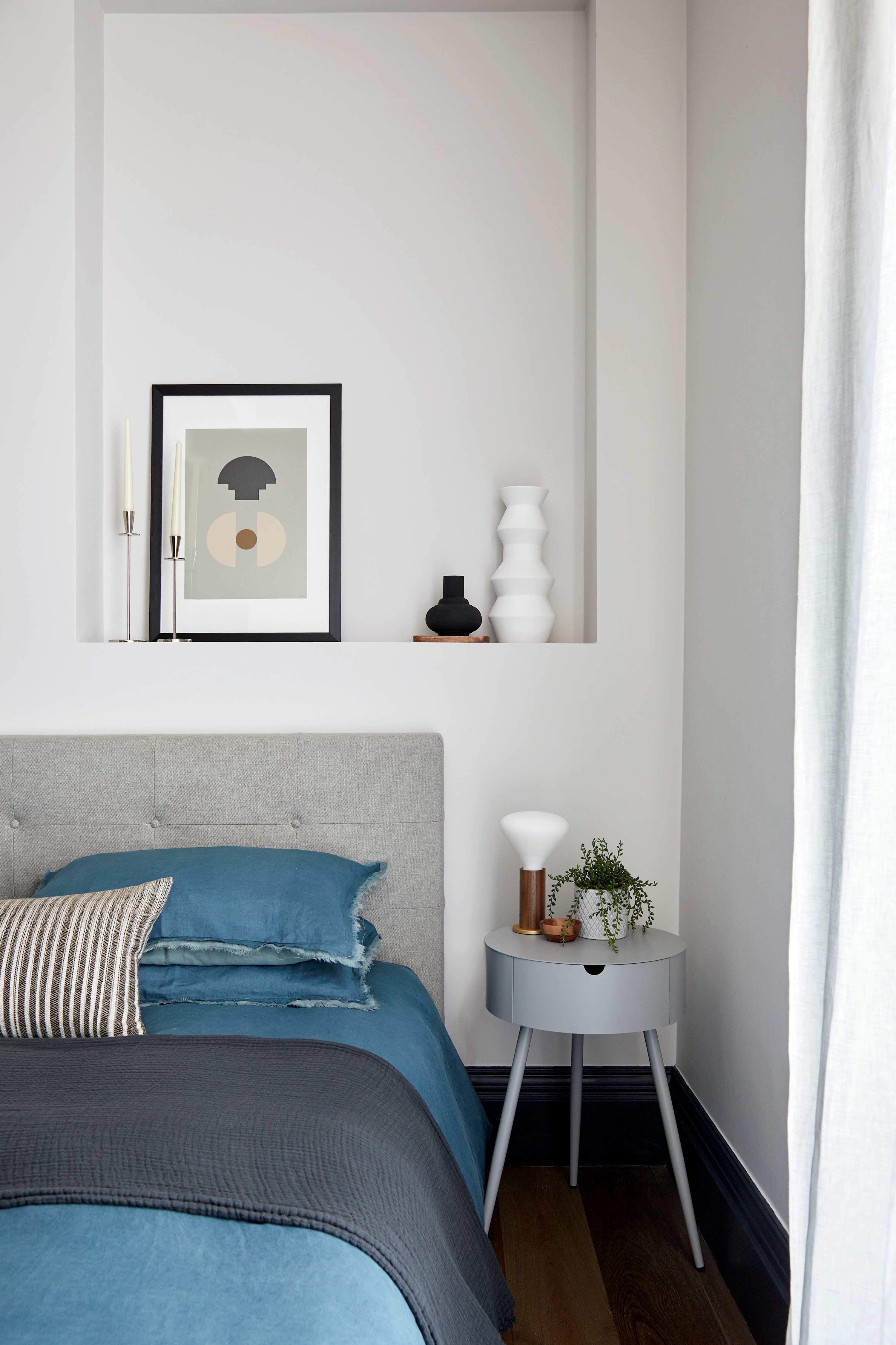 Contemporary Apartment - minutes from Angel Tube in 388 City Road EC1V 2QA - Property image 12 - VivreStays