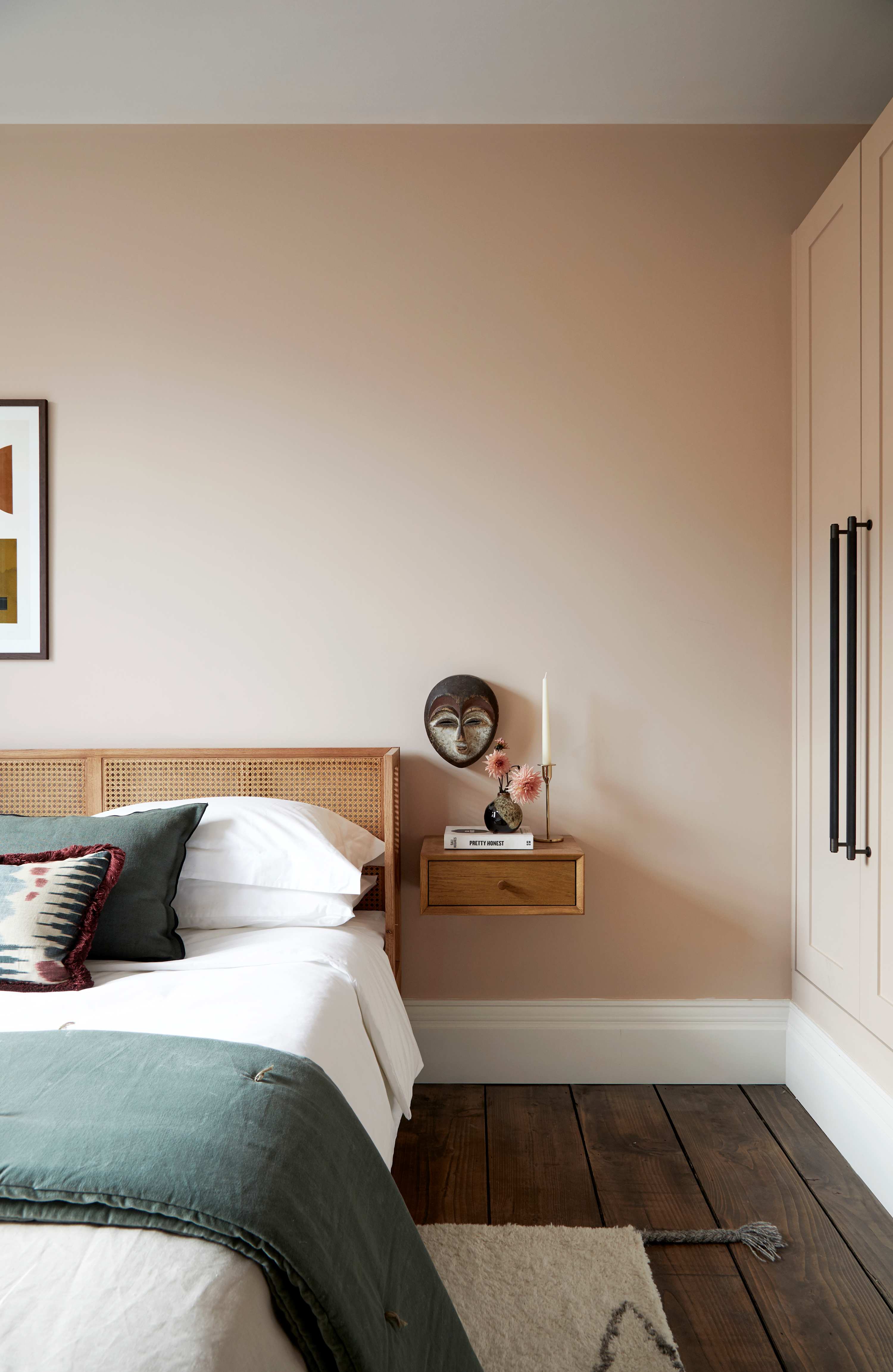 Luxurious Apartment - minutes from Angel Tube St. in 388 City Road EC1V 2QA - Property image 11 - VivreStays