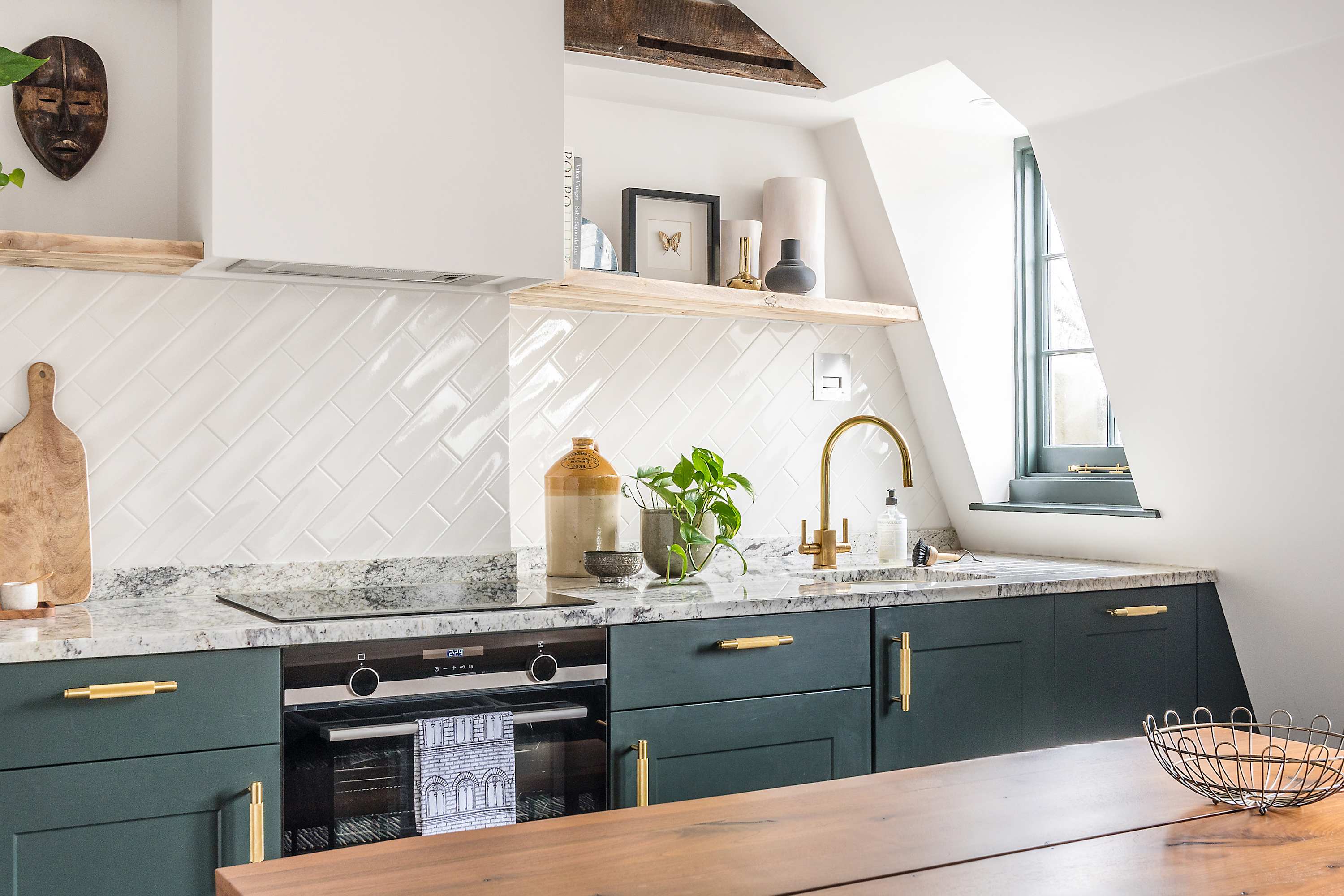 Cosy Loft Apartment - minutes from Angel Tube St. in 388 City Road EC1V 2QA - Property image 4 - VivreStays