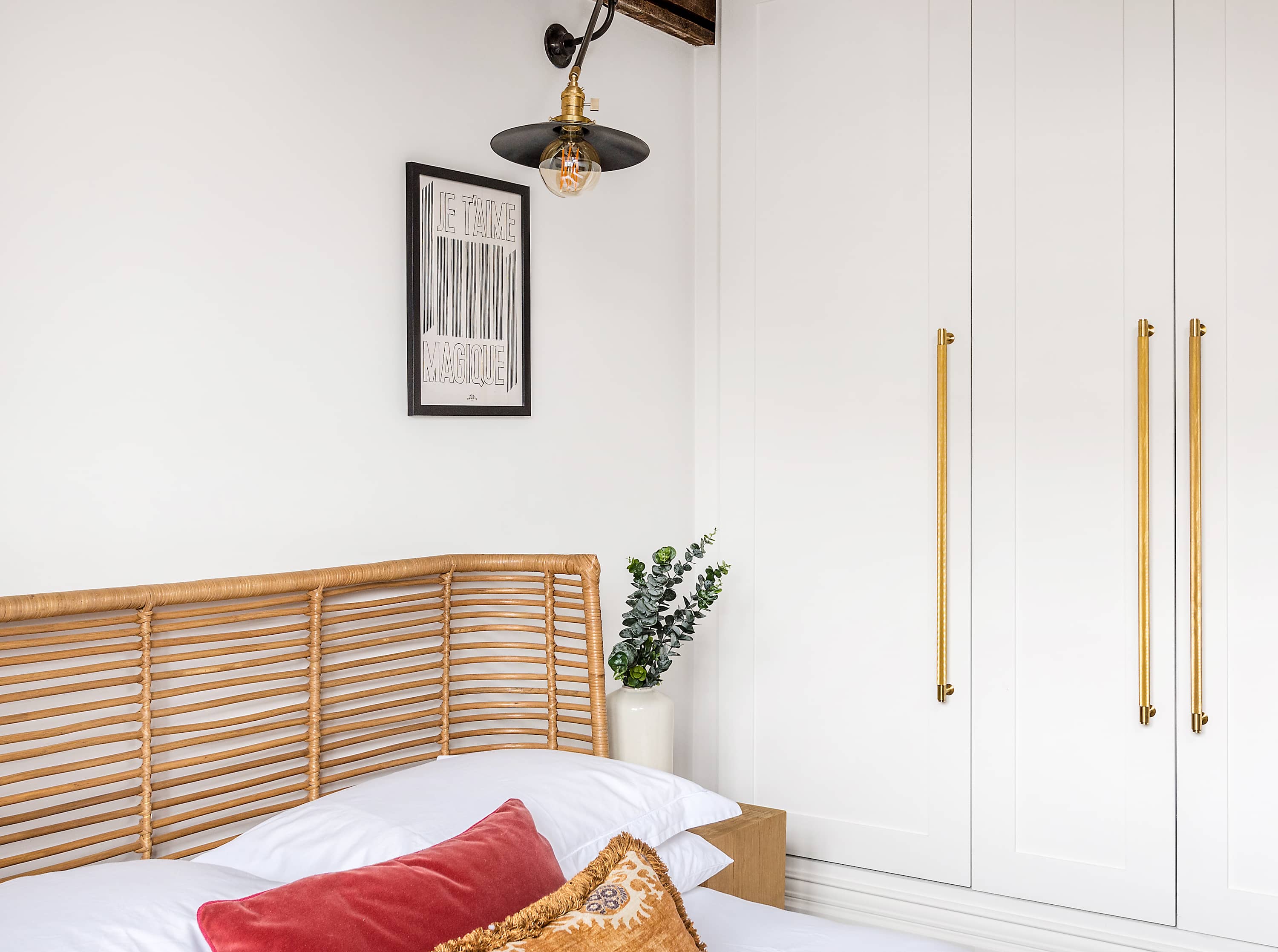 Cosy Loft Apartment - minutes from Angel Tube St. in 388 City Road EC1V 2QA - Property image 14 - VivreStays