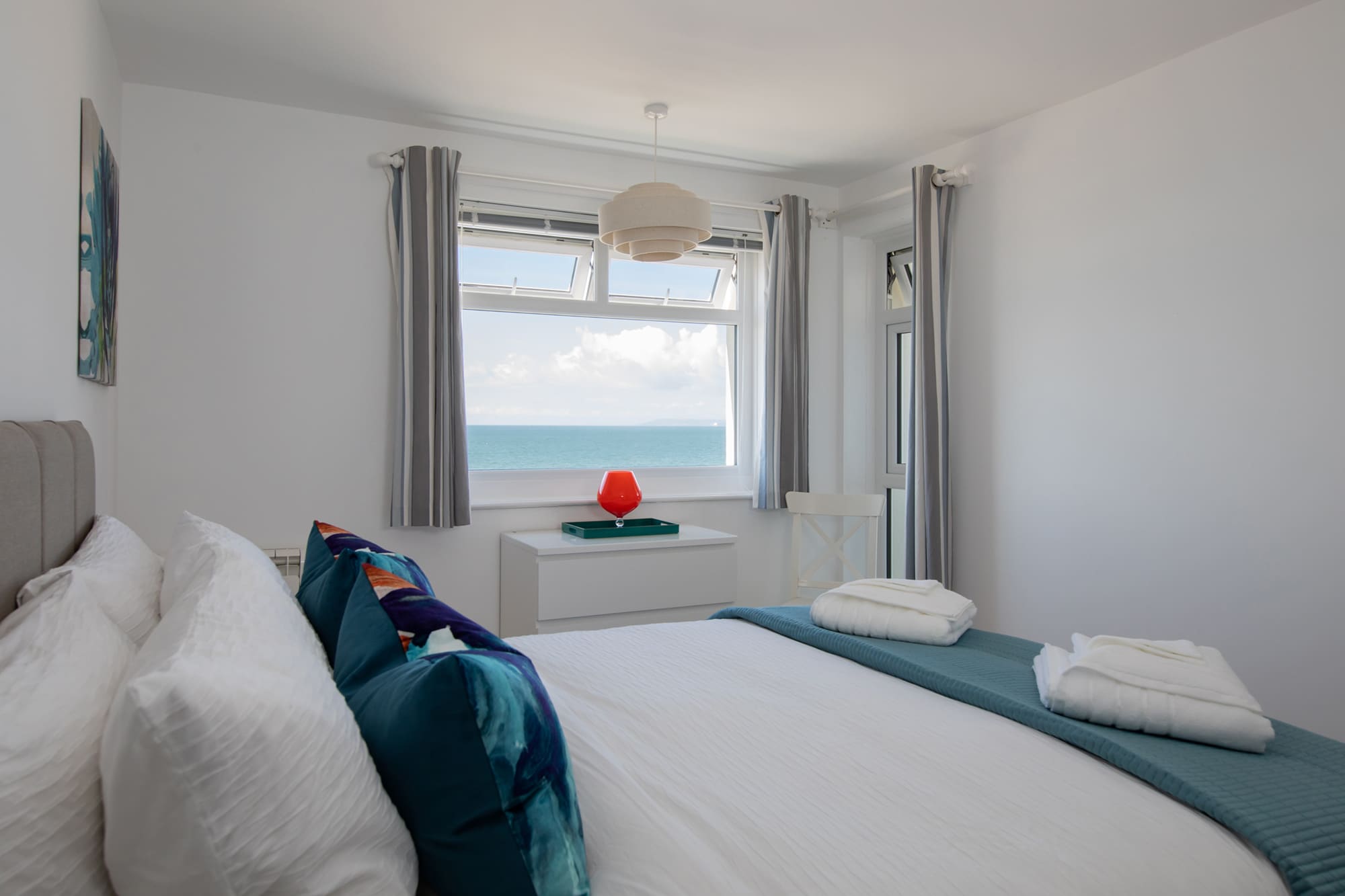 Beachfront Apartment With Panoramic Sea Views