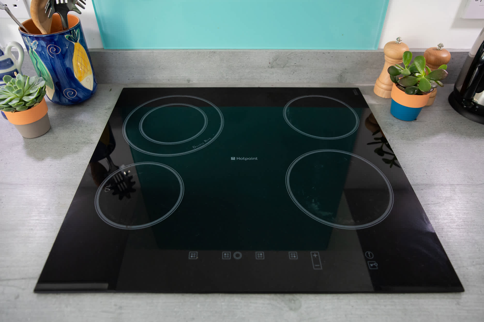 Contemporary 4 burner Hob