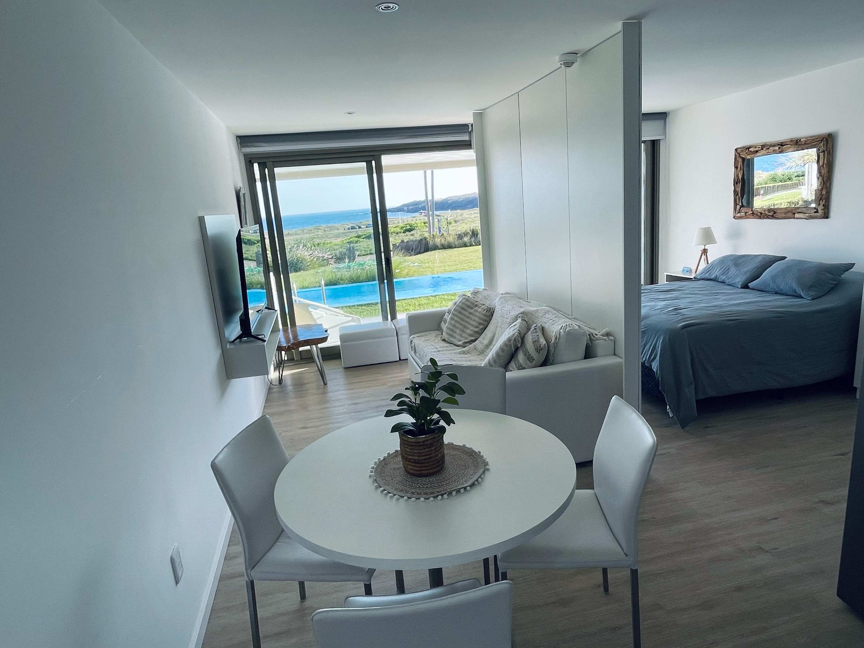 Foto principal de Hermoso monoambiente con piscina y vista al mar en Punta Ballena · Uruguay