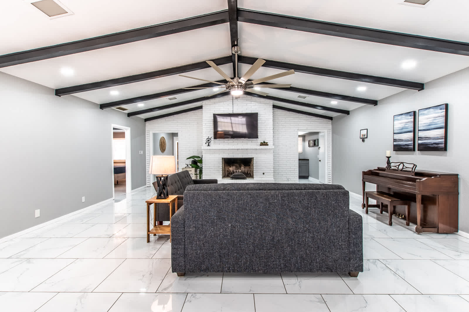 Contemporary Coastal Oasis Awaits — Corpus Christi, TX — vacation rental