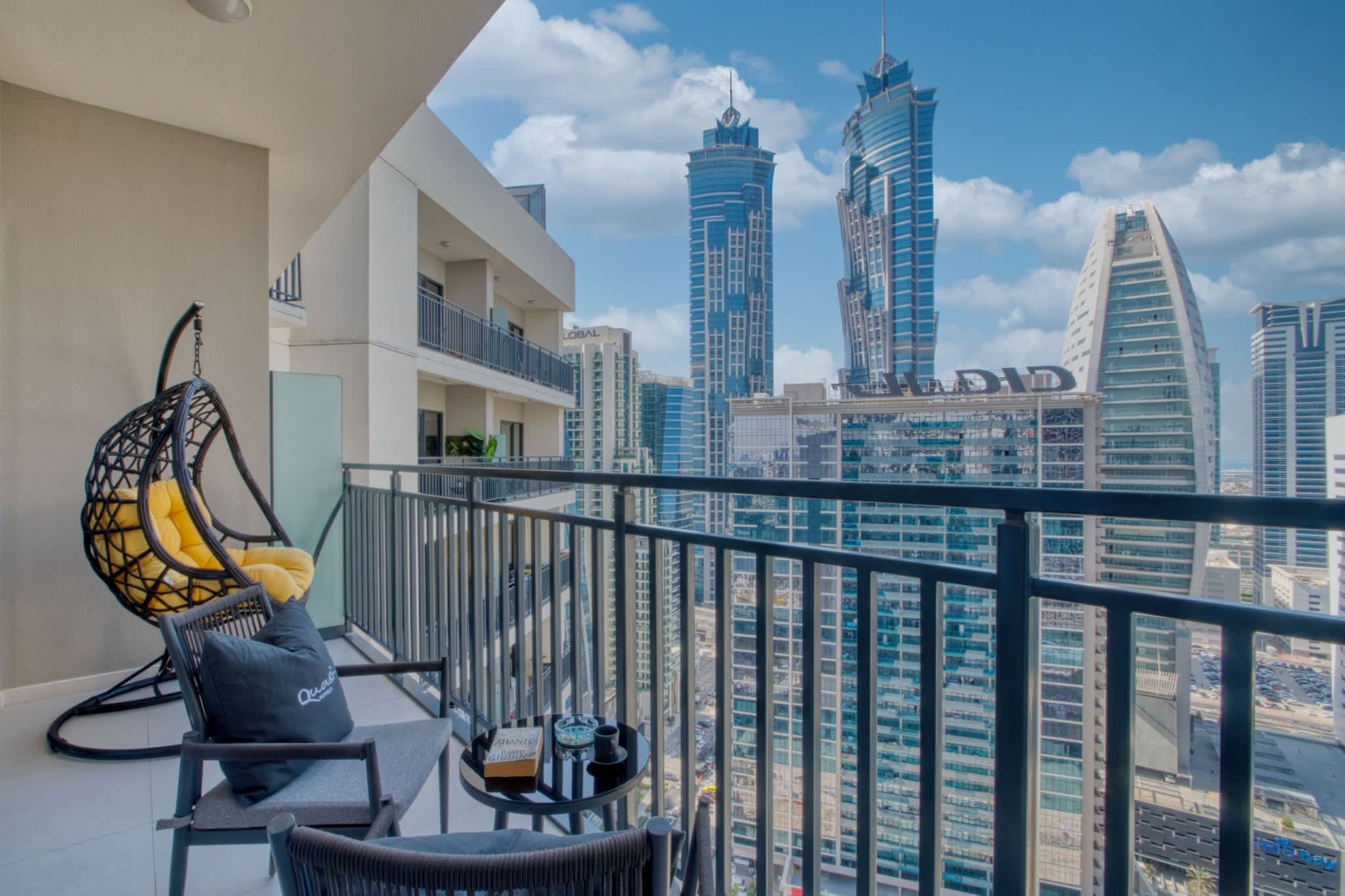 Quasi-Homes | Dubai Zada king bed, pool & gym · 2