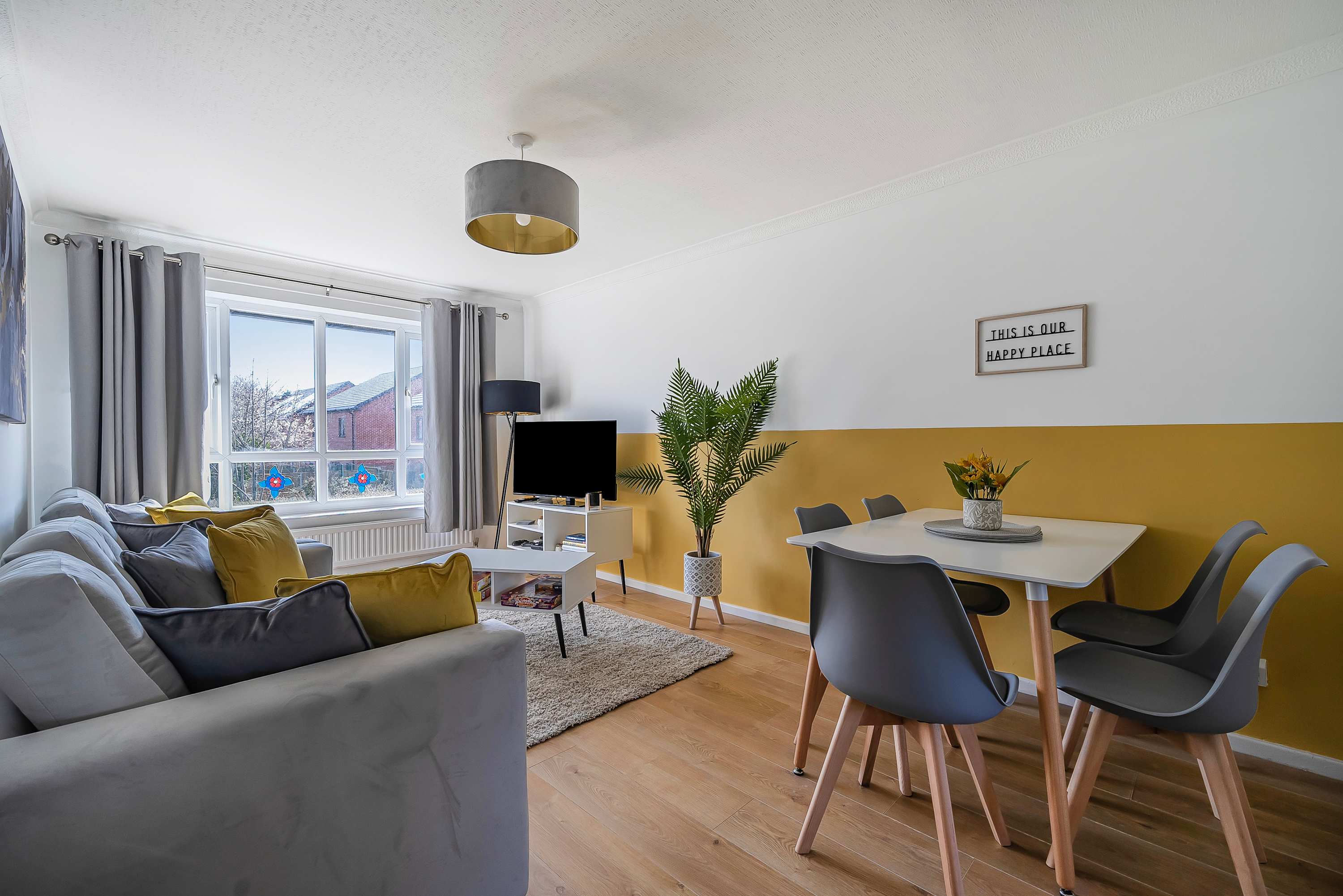 View Stylish 2BR Apartment near MCR Airport in Lovett Walk 1 M22 4LB Stylish 2BR Apartment near MCR Airport in Lovett Walk 1 M22 4LB - Property image 13 - VivreStays
