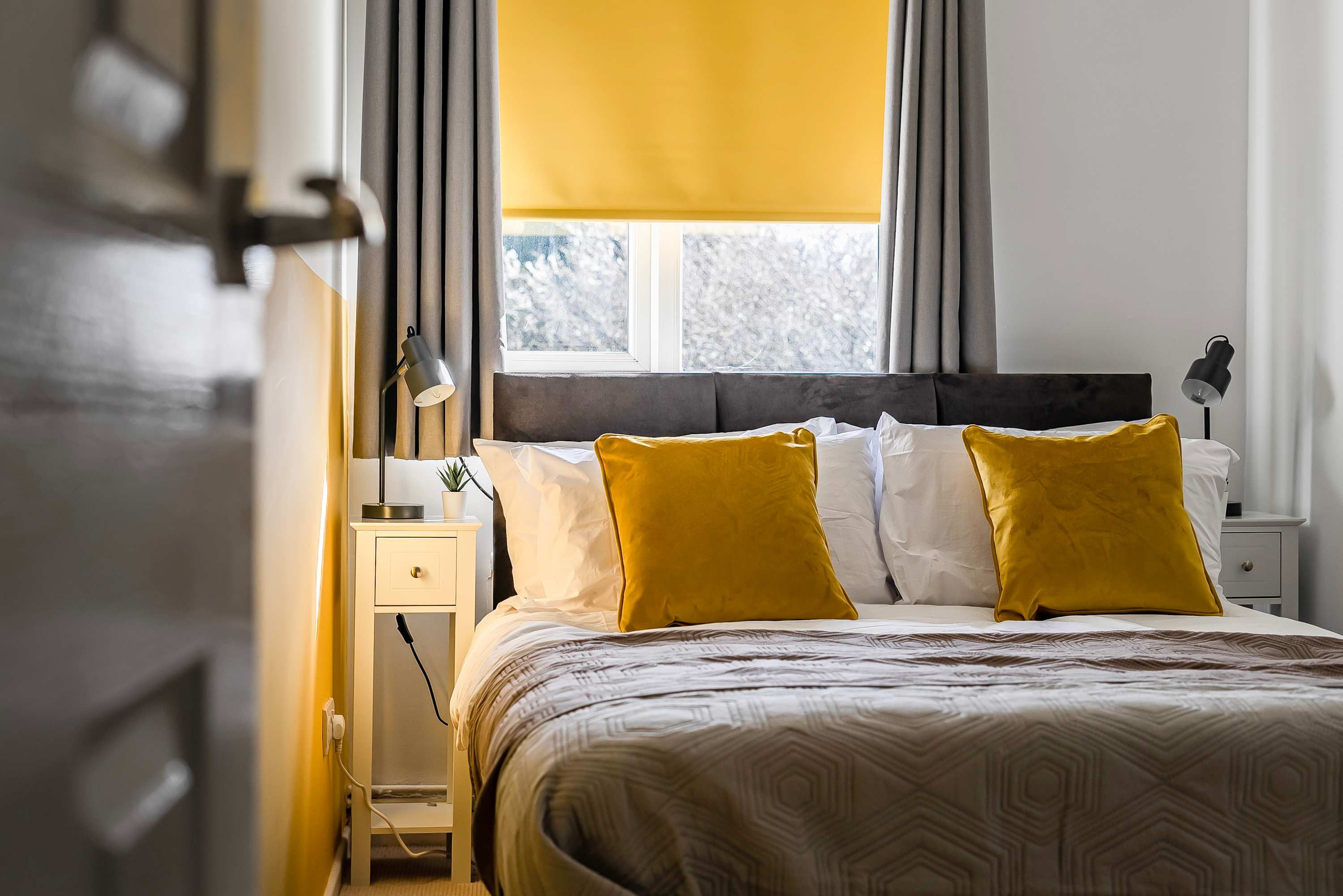 View Stylish 2BR Apartment near MCR Airport in Lovett Walk 1 M22 4LB Stylish 2BR Apartment near MCR Airport in Lovett Walk 1 M22 4LB - Property image 18 - VivreStays