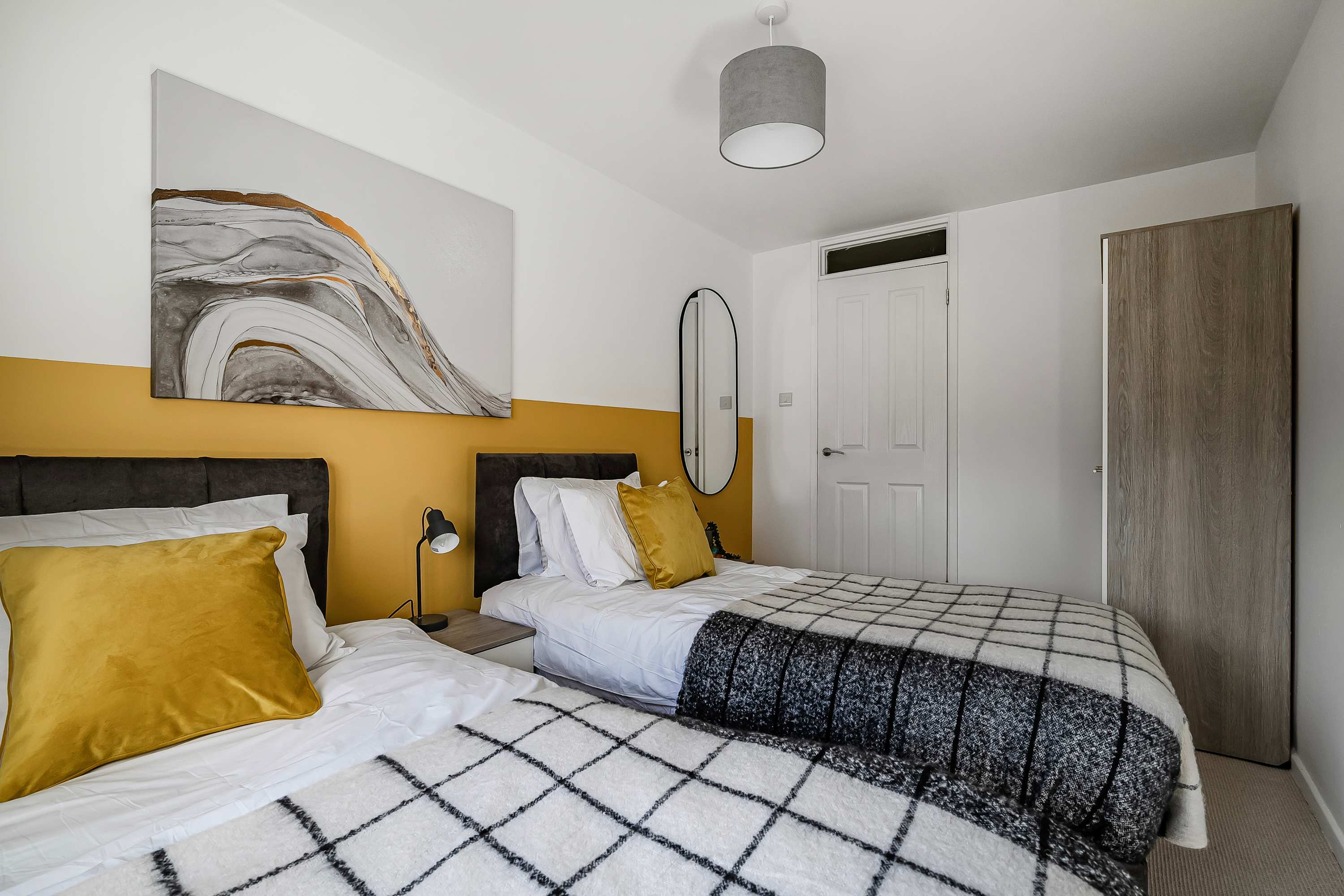 View Stylish 2BR Apartment near MCR Airport in Lovett Walk 1 M22 4LB Stylish 2BR Apartment near MCR Airport in Lovett Walk 1 M22 4LB - Property image 7 - VivreStays