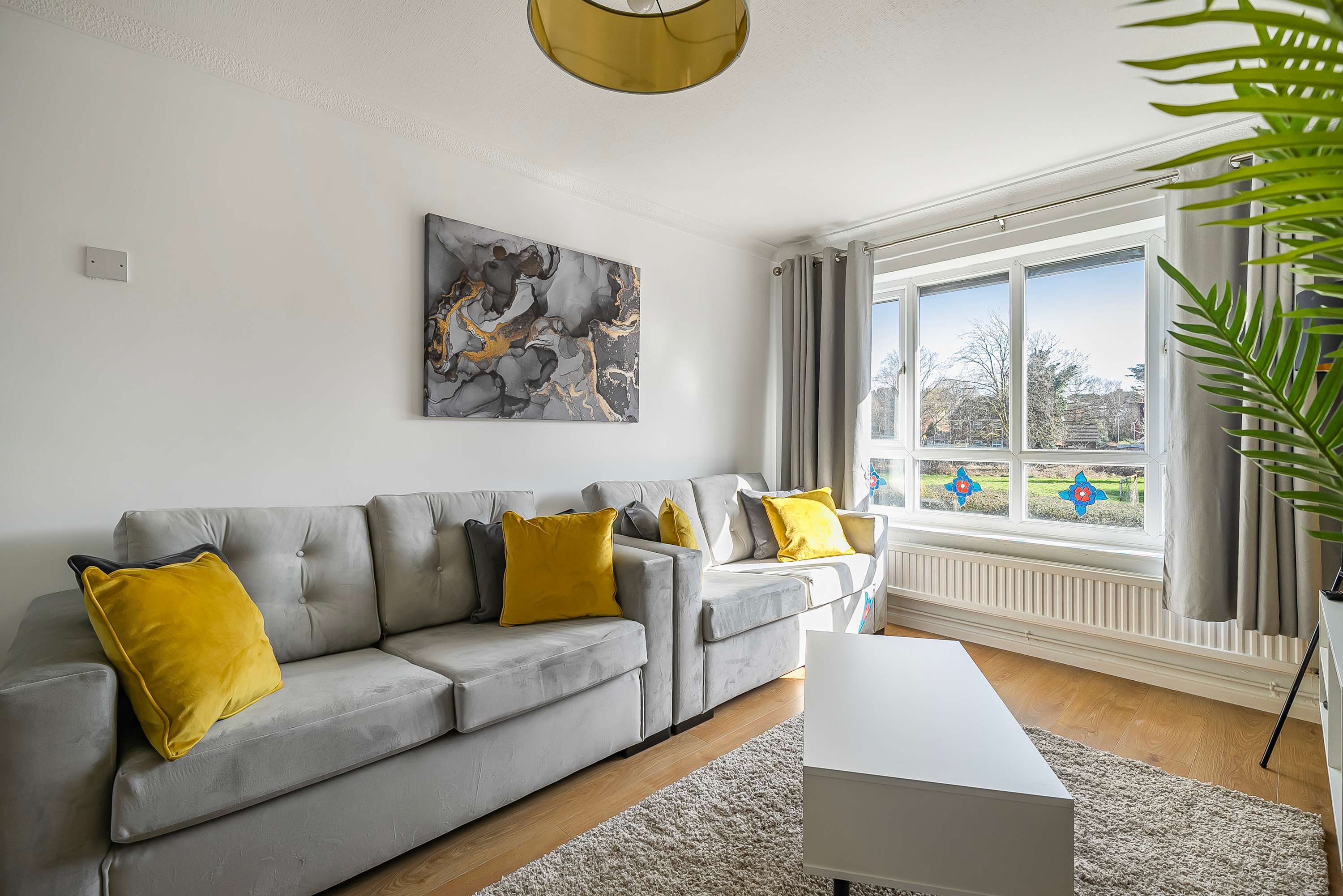 View Stylish 2BR Apartment near MCR Airport in Lovett Walk 1 M22 4LB Stylish 2BR Apartment near MCR Airport in Lovett Walk 1 M22 4LB - Property image 3 - VivreStays