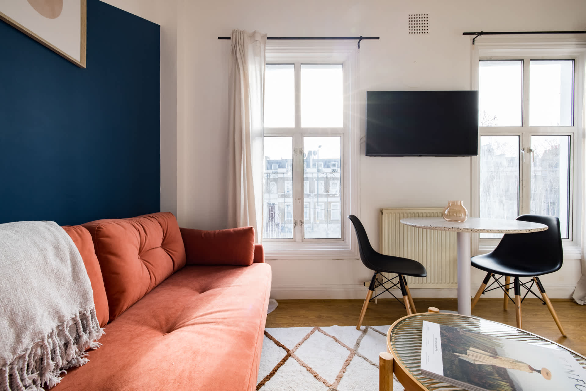 1 Bedroom Flat - Shepherds Bush in 112 Goldhawk Road W12 8HD - Property image 14 - VivreStays