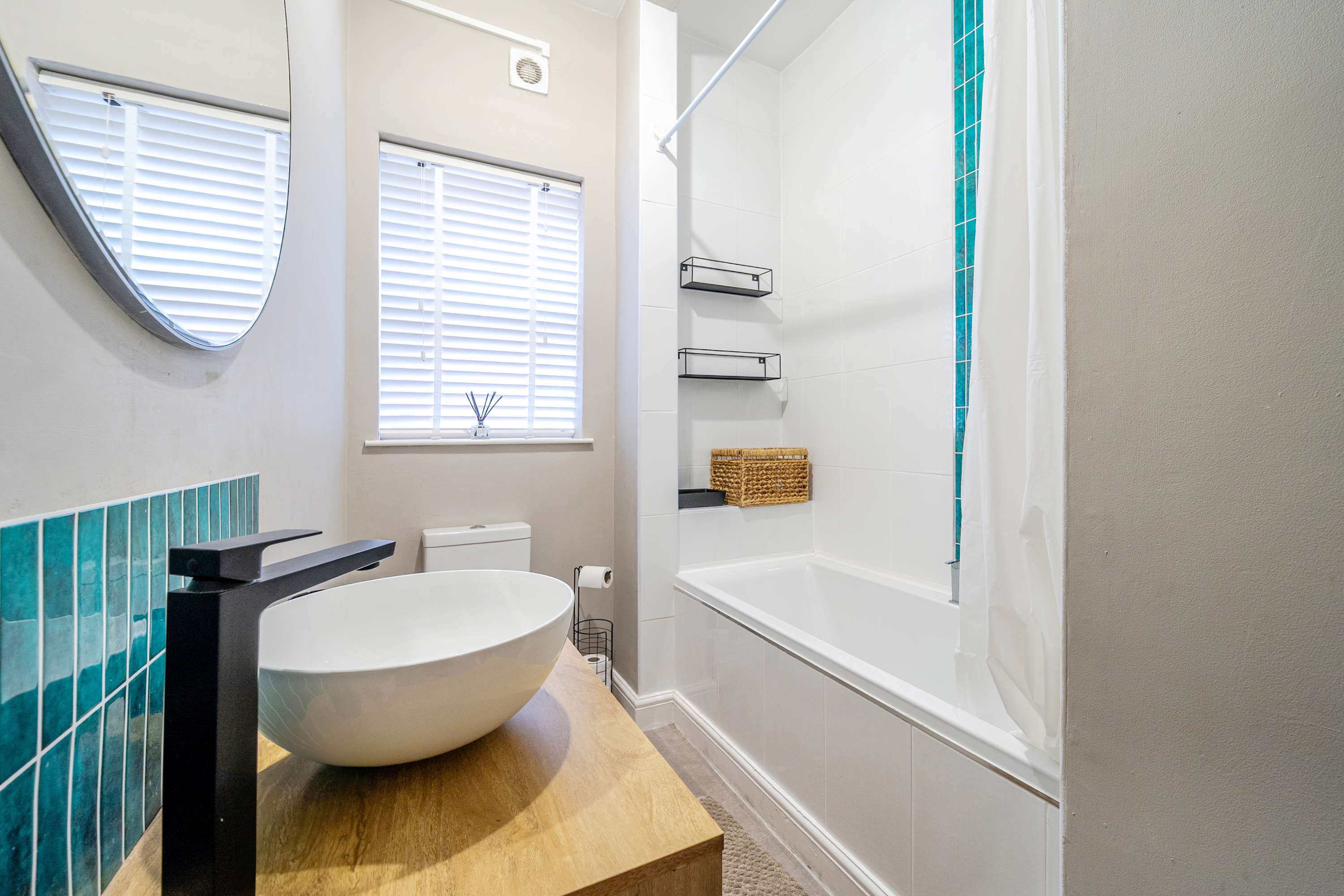 Cosy Apartment in Stunning Didsbury in Clyde Road 61 M20 2WW - Property image 11 - VivreStays