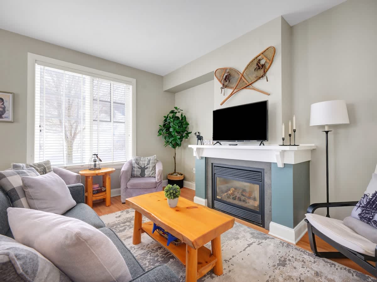 All Season Ski in/out Chalet at Calabogie Peaks