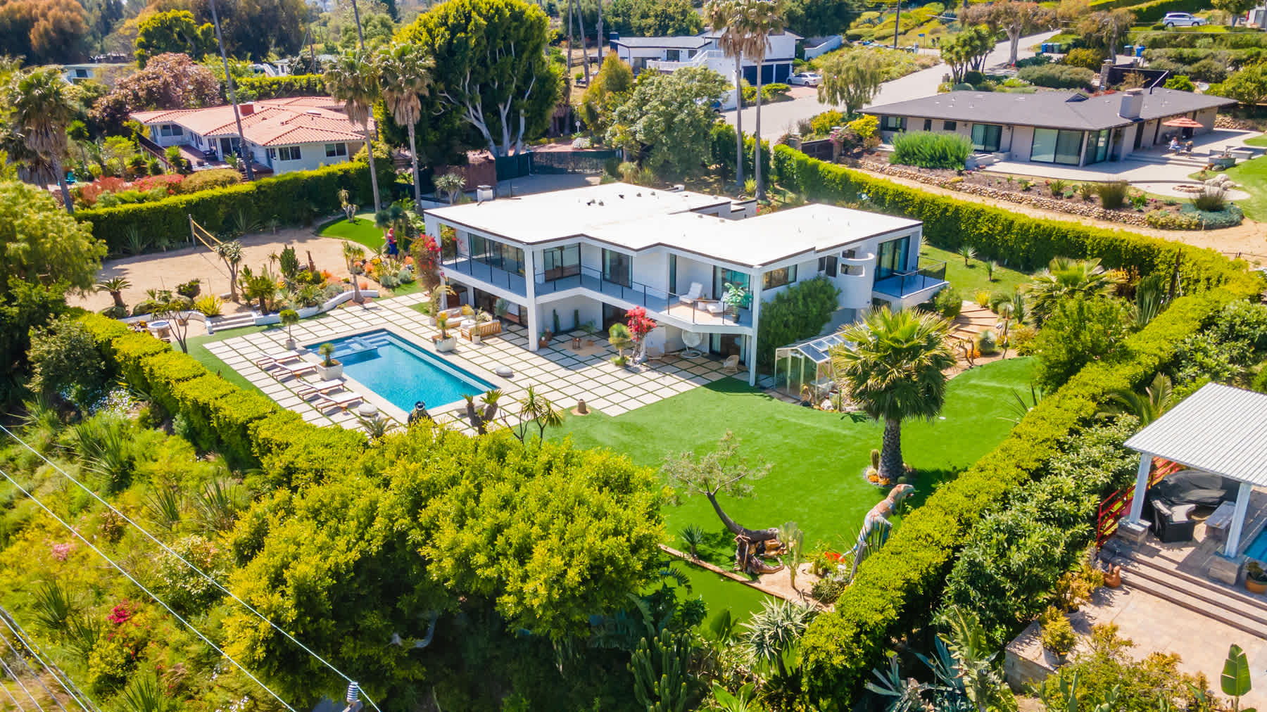 Malibu Luxury 4 BR Home w Pool and Ocean Views 2