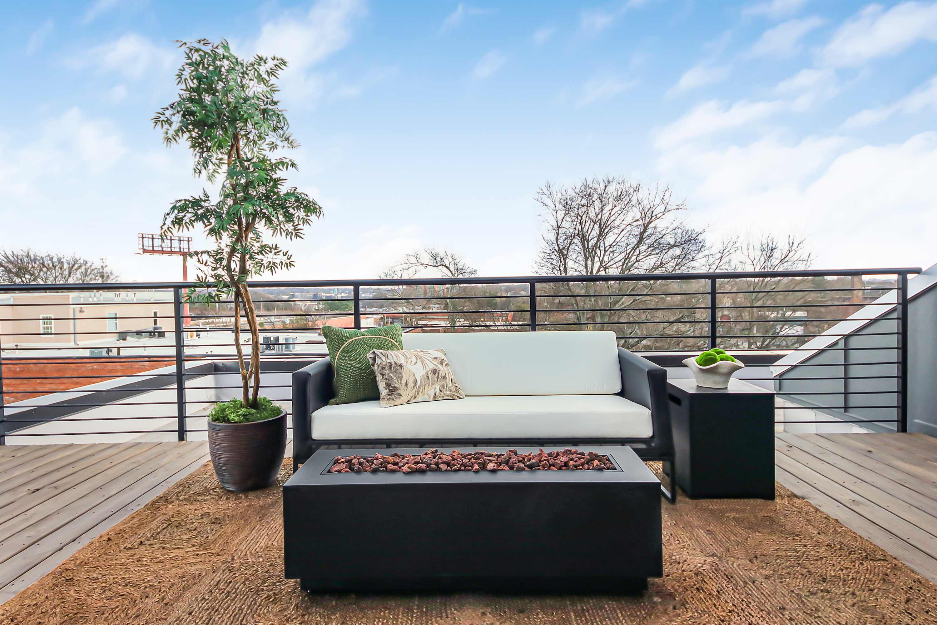 Olive Stone Modern Penthouse Near Mercedes Benz - Picture 7