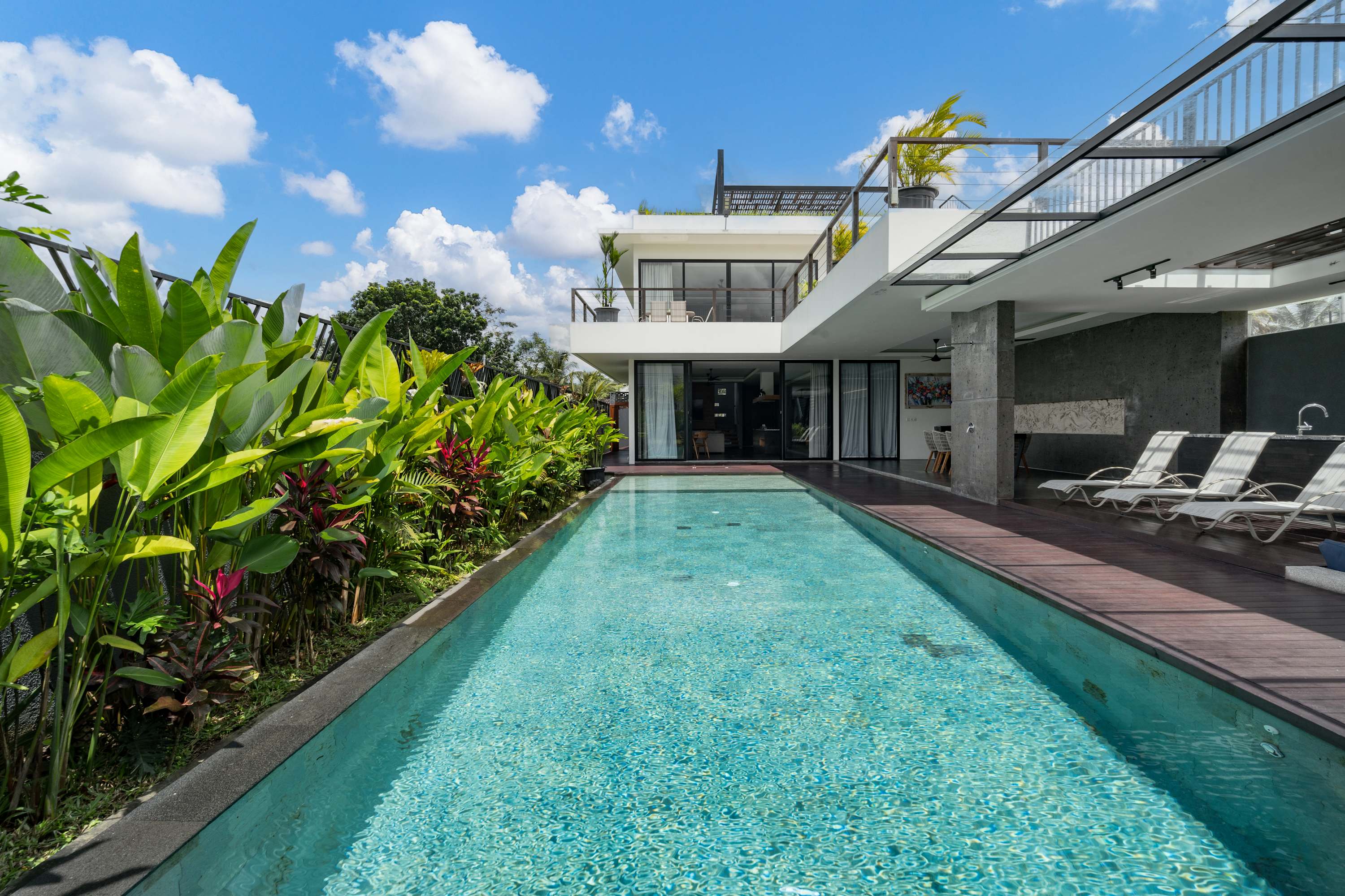 Villa Zilla: 3BR Private Pool w/ Rooftop & Bathtub — Ubud, Bali — vacation rental