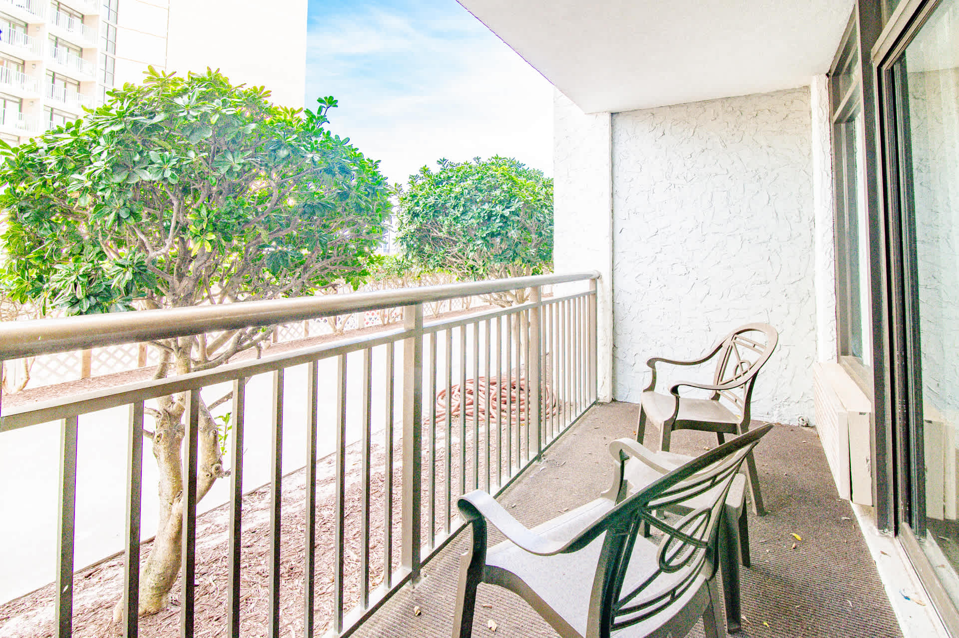 Tropical Suite at Oceanfront Resort w Lazy River