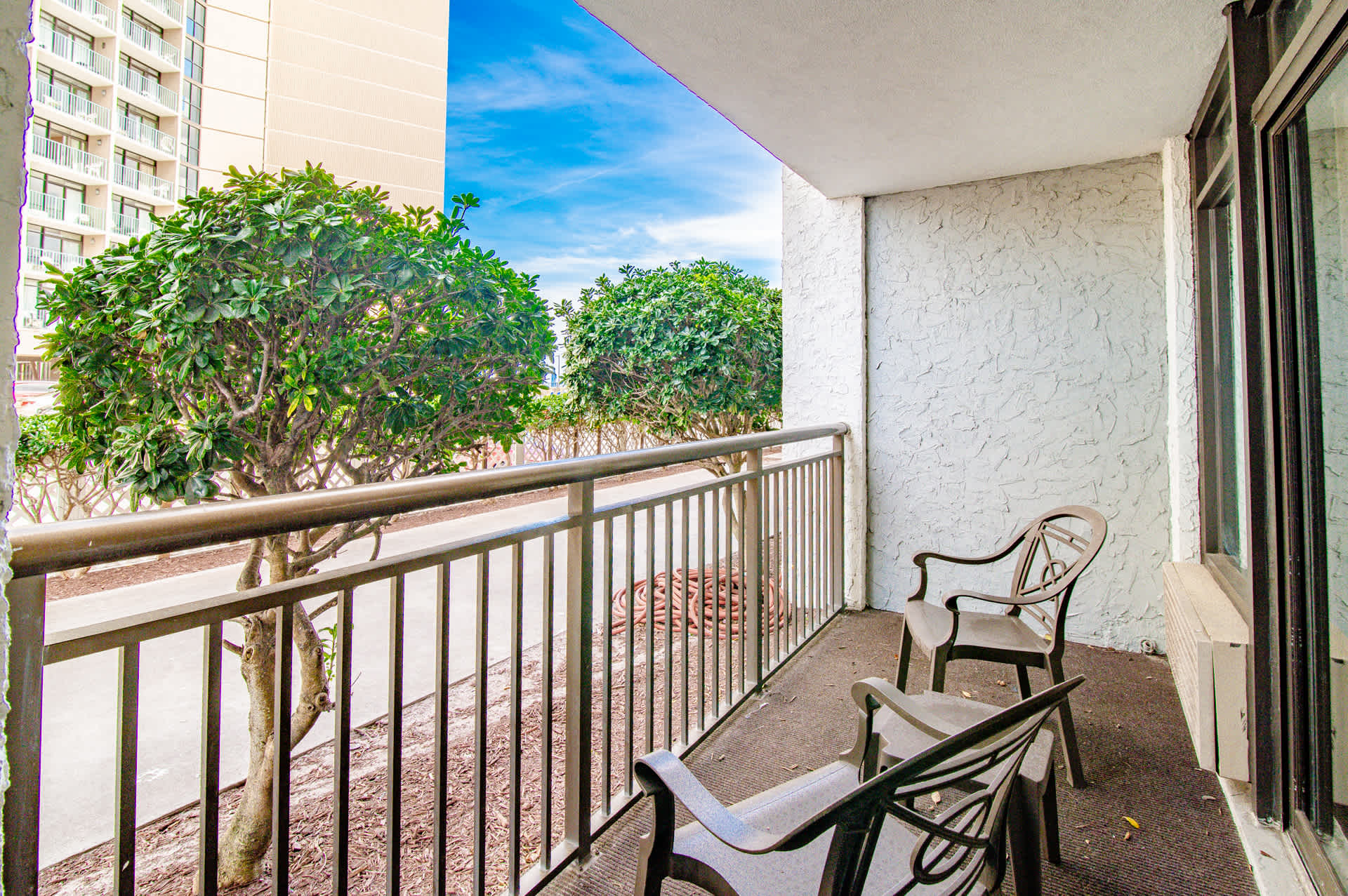 Tropical Suite at Oceanfront Resort w Lazy River