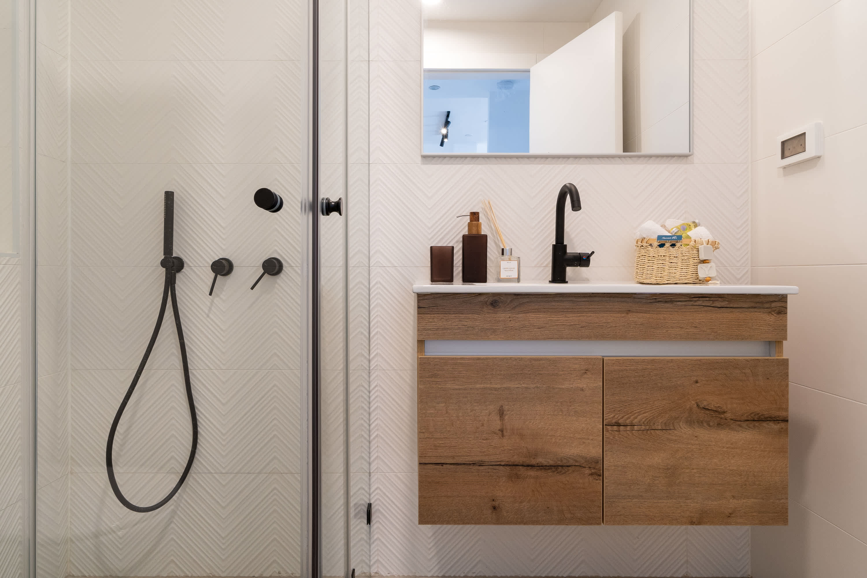1 Bedroom in Savyon View Tower, Unit SW8 – City Center Jerusalem photo 20