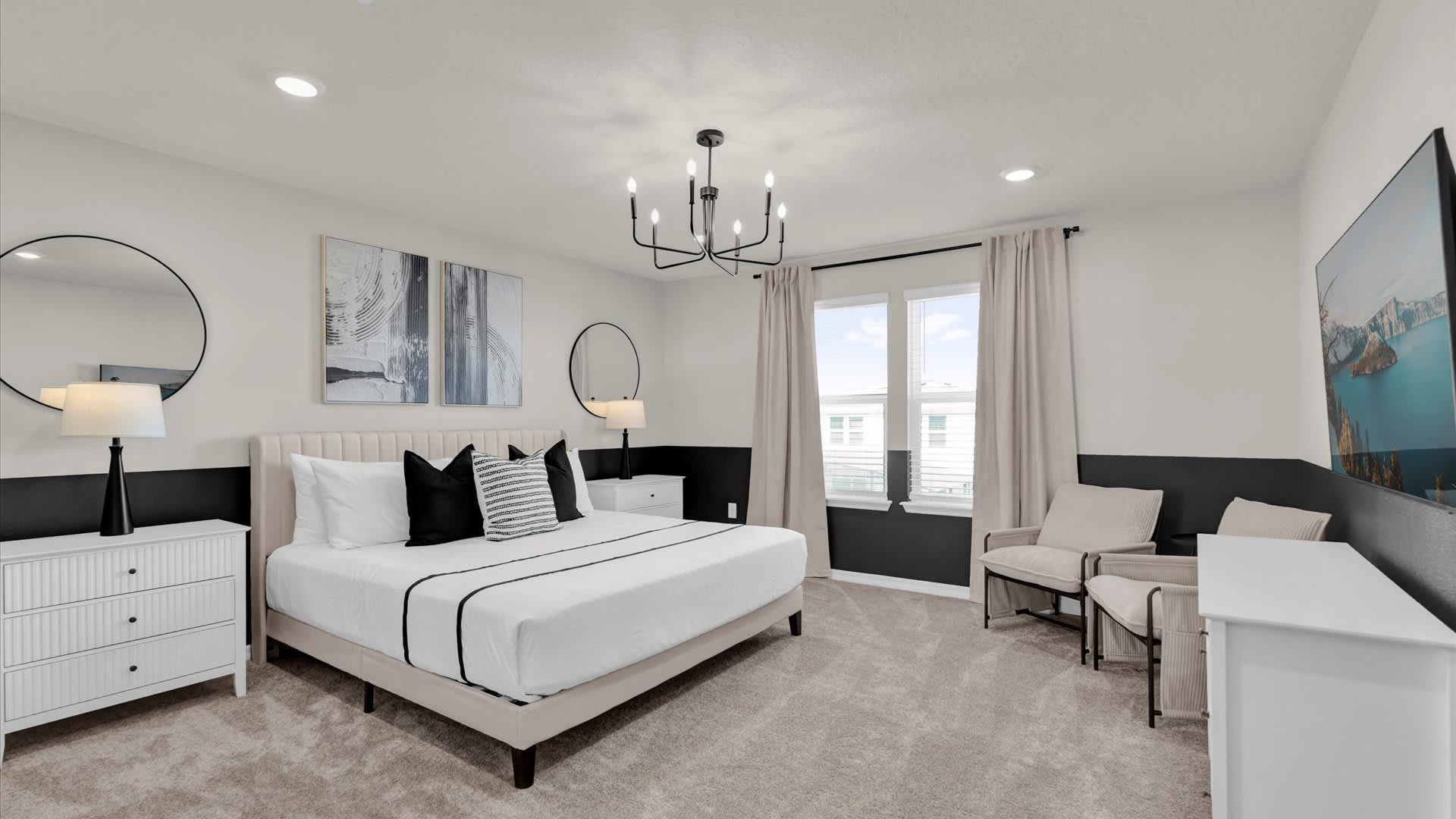 King Bedroom with en-suite bathroom