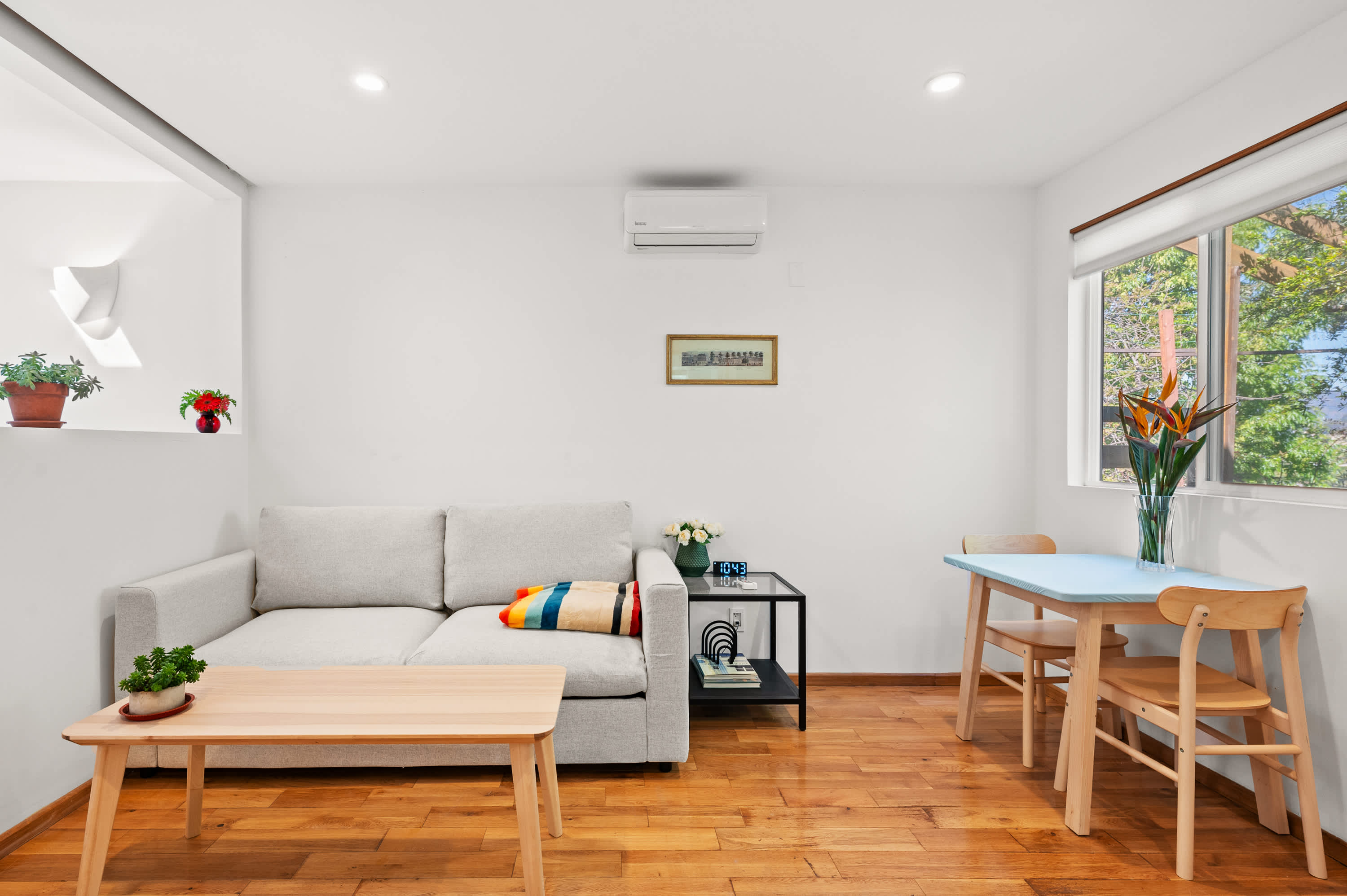 Los Angeles 1 BR Furnished Home