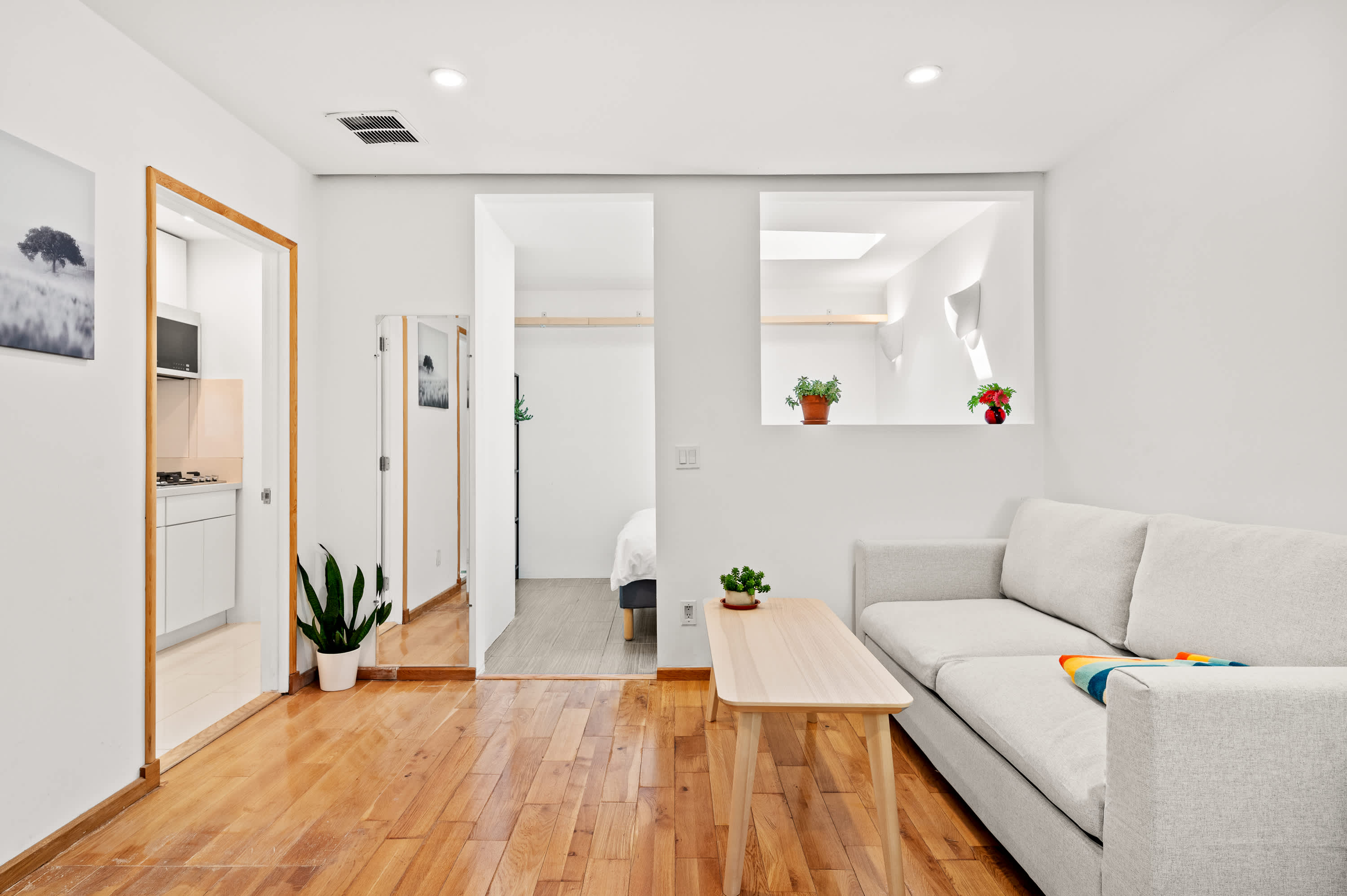 Los Angeles 1 BR Furnished Home photo 5