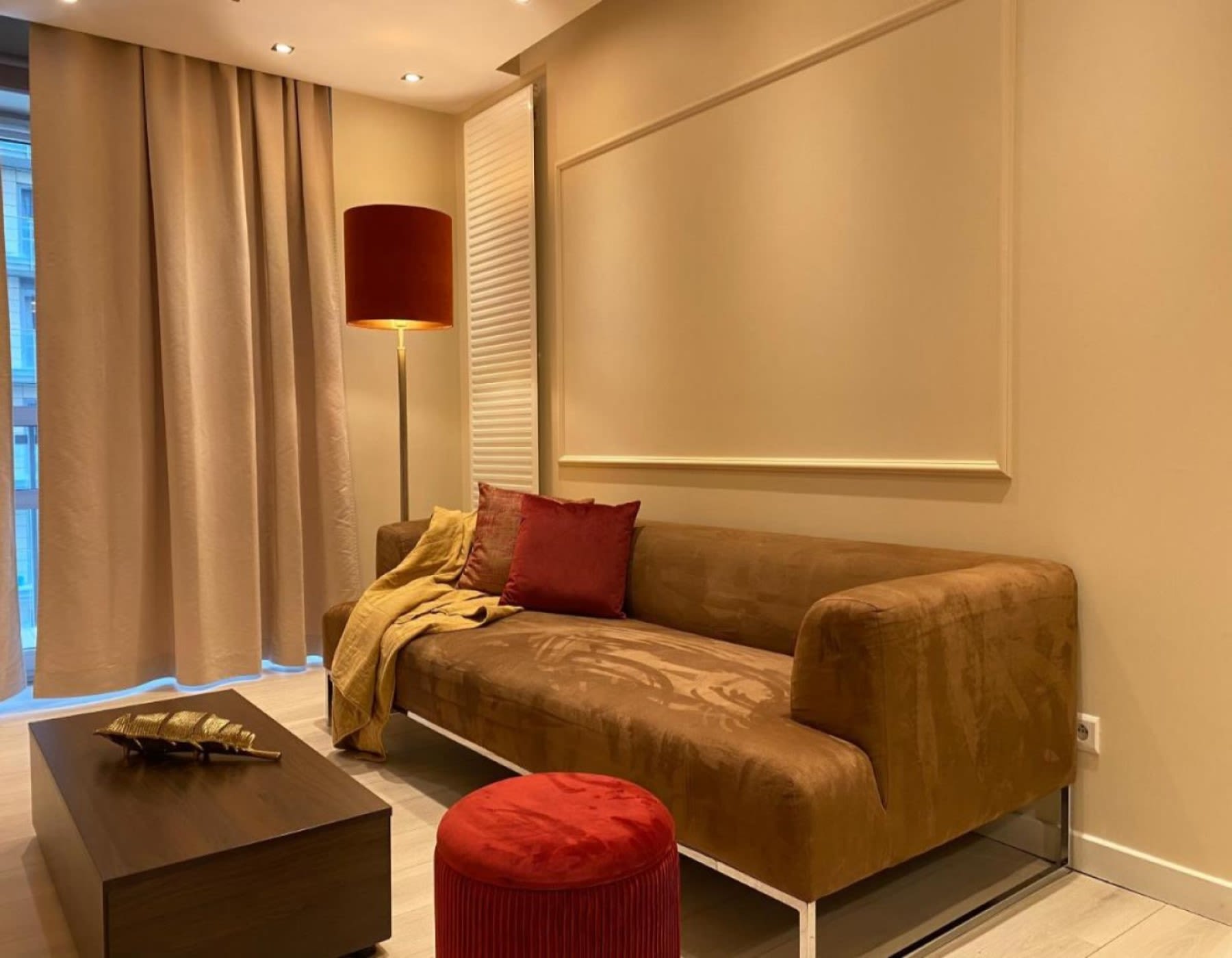 Lumina deluxe apart in Platinium Towers