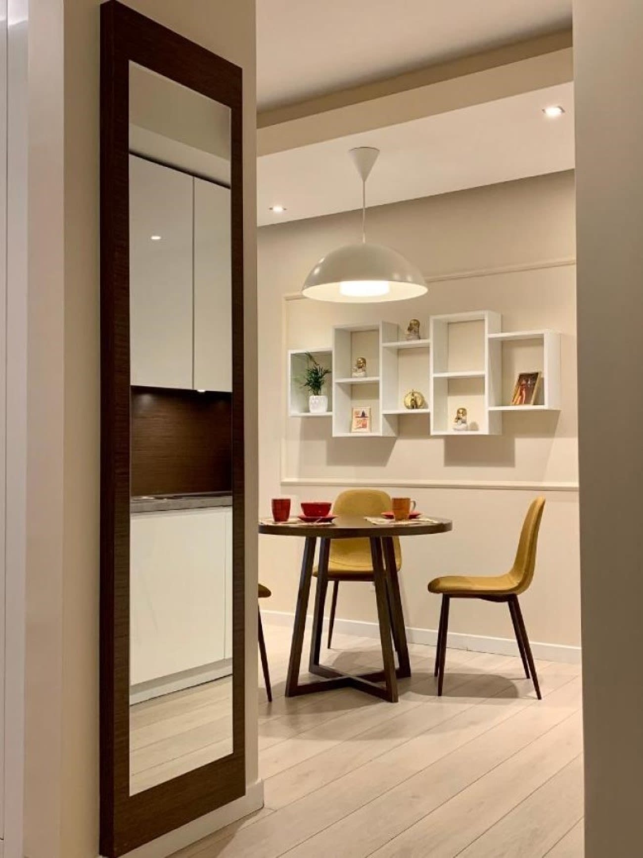Lumina deluxe apart in Platinium Towers