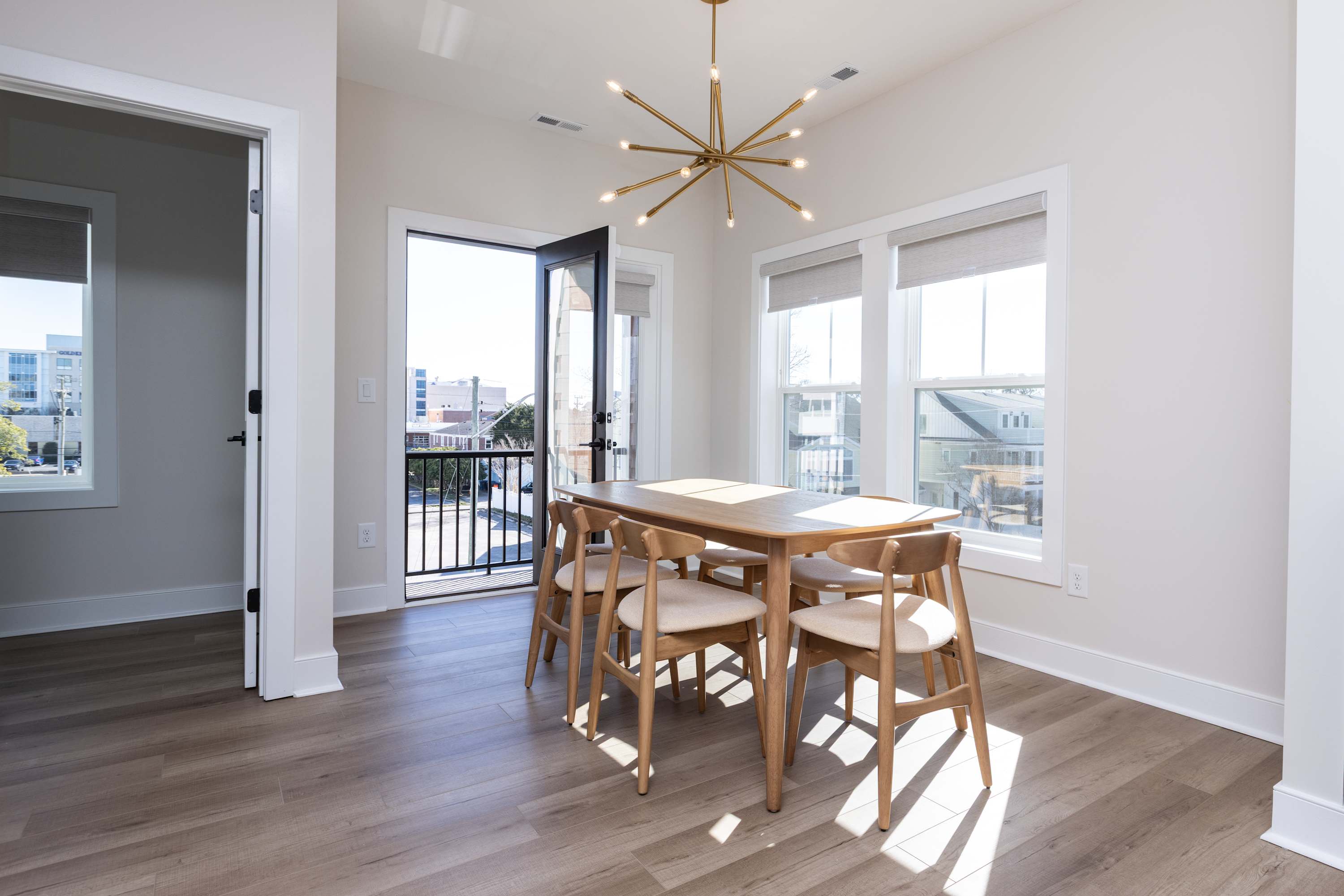 New Build-Rooftop-Steps from the Beach! Unit Salt