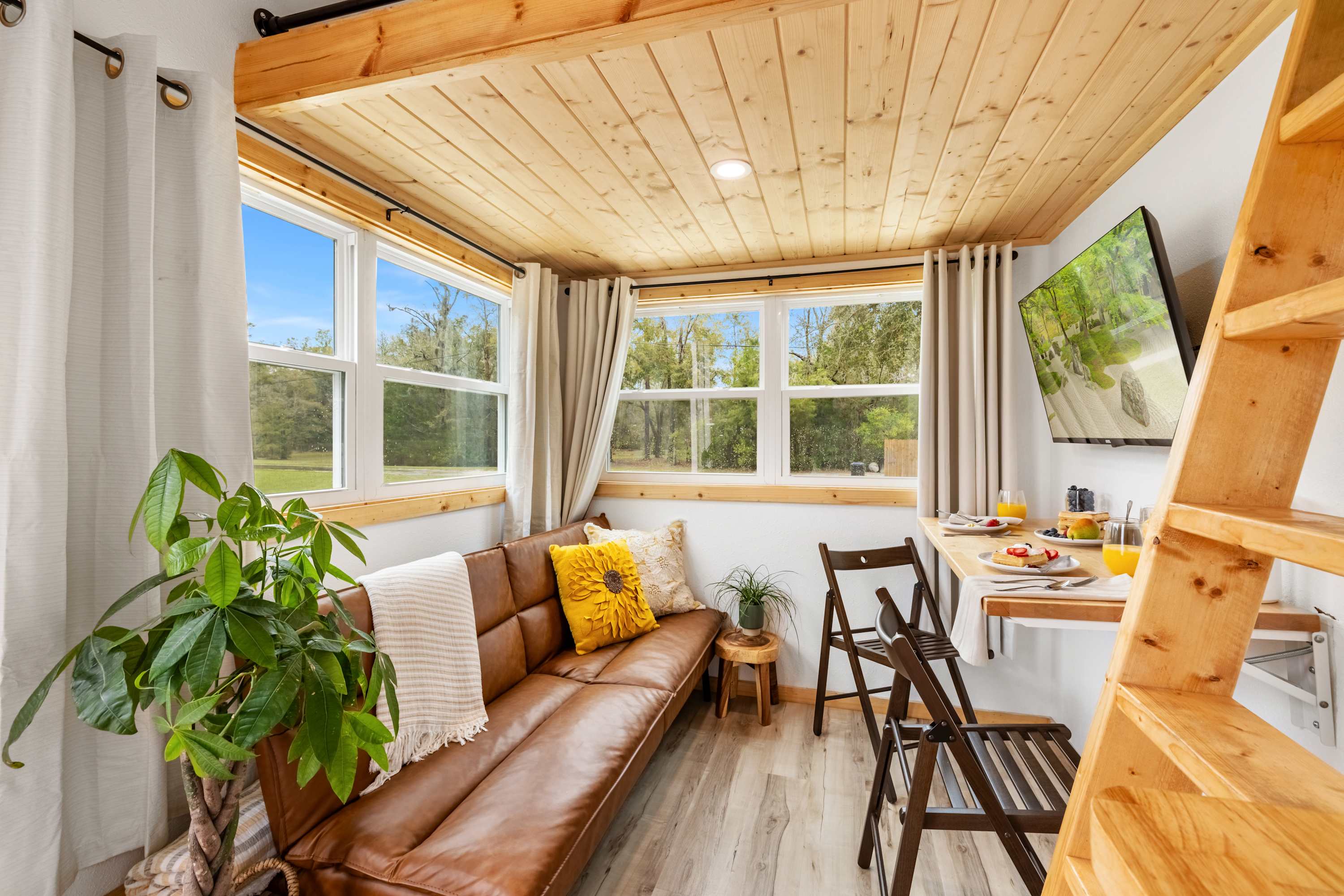 Nook at the Springs | Tiny Home • Full Kitchen — Fort White, FL — vacation rental