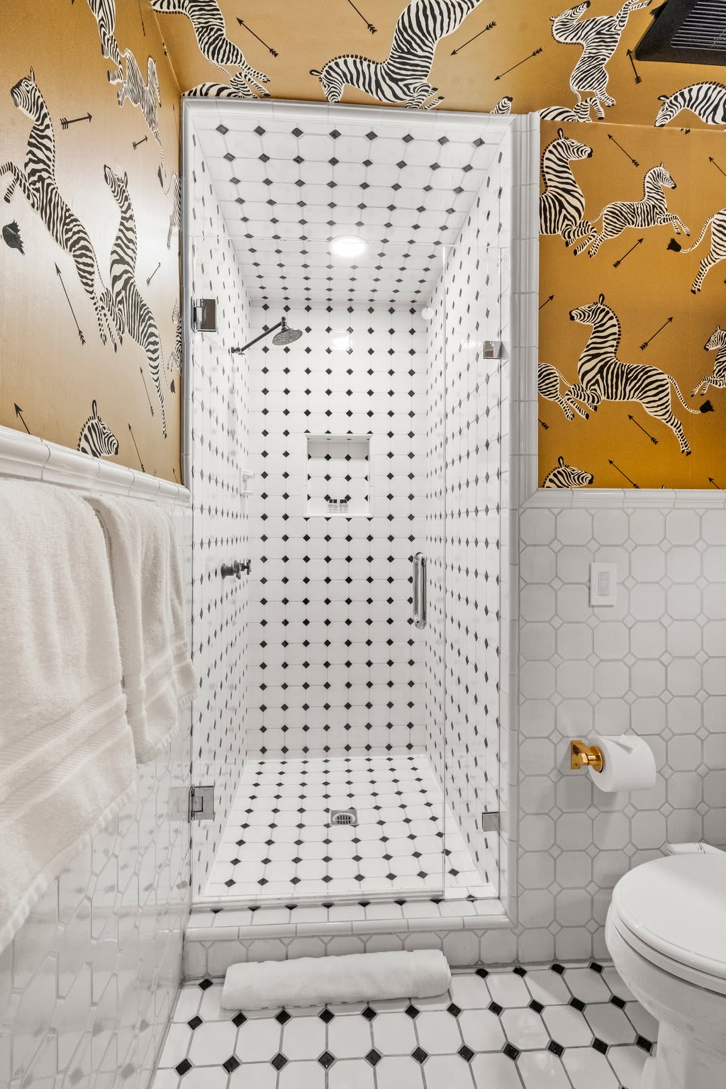 A shower designed to stand out, down to every detail.