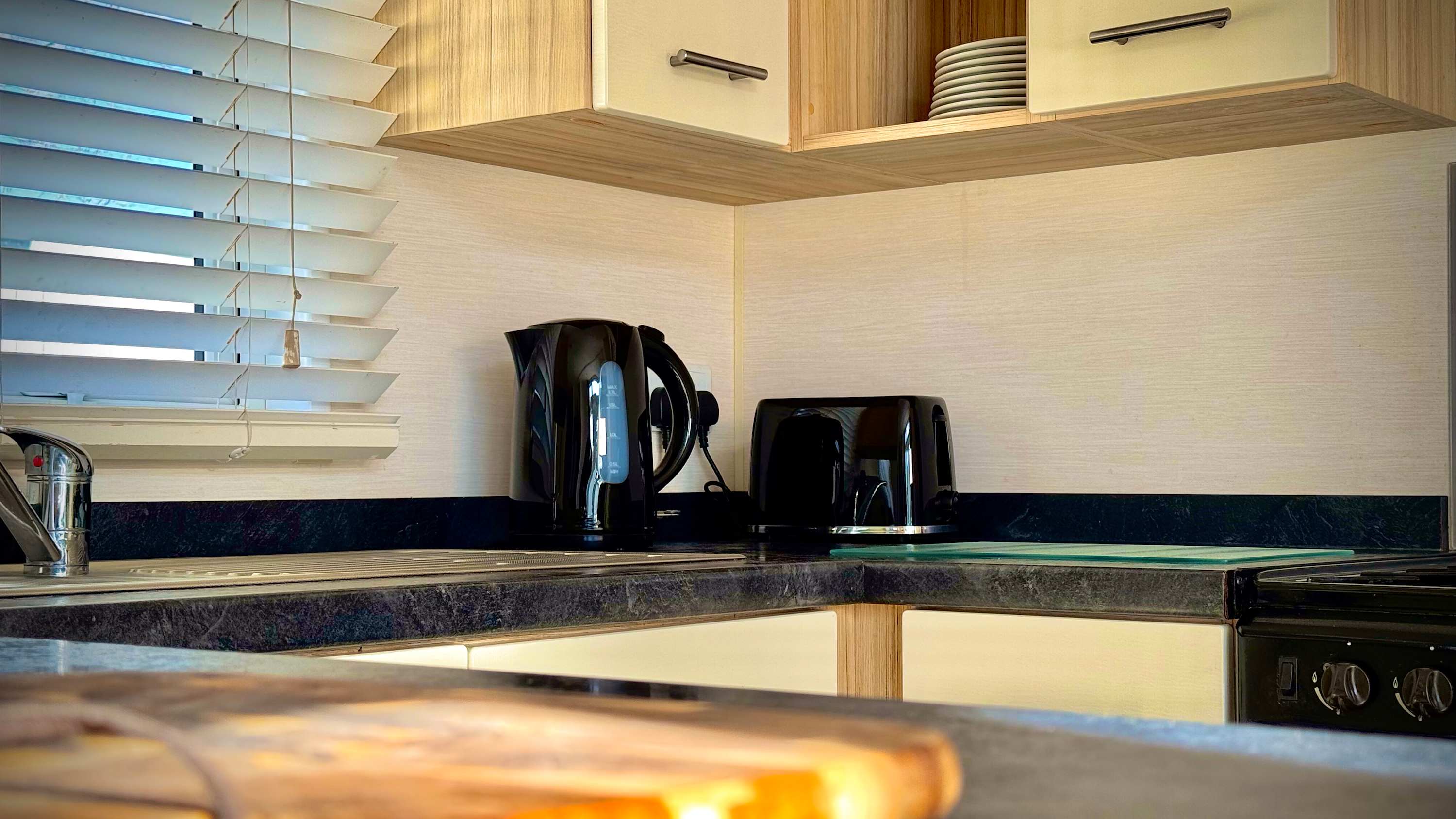 View Family-Friendly - Marton Mere - 3BR Lodge -Parking in Mythop Road FY4 4XN Family-Friendly - Marton Mere - 3BR Lodge -Parking in Mythop Road FY4 4XN - Property image 20 - VivreStays