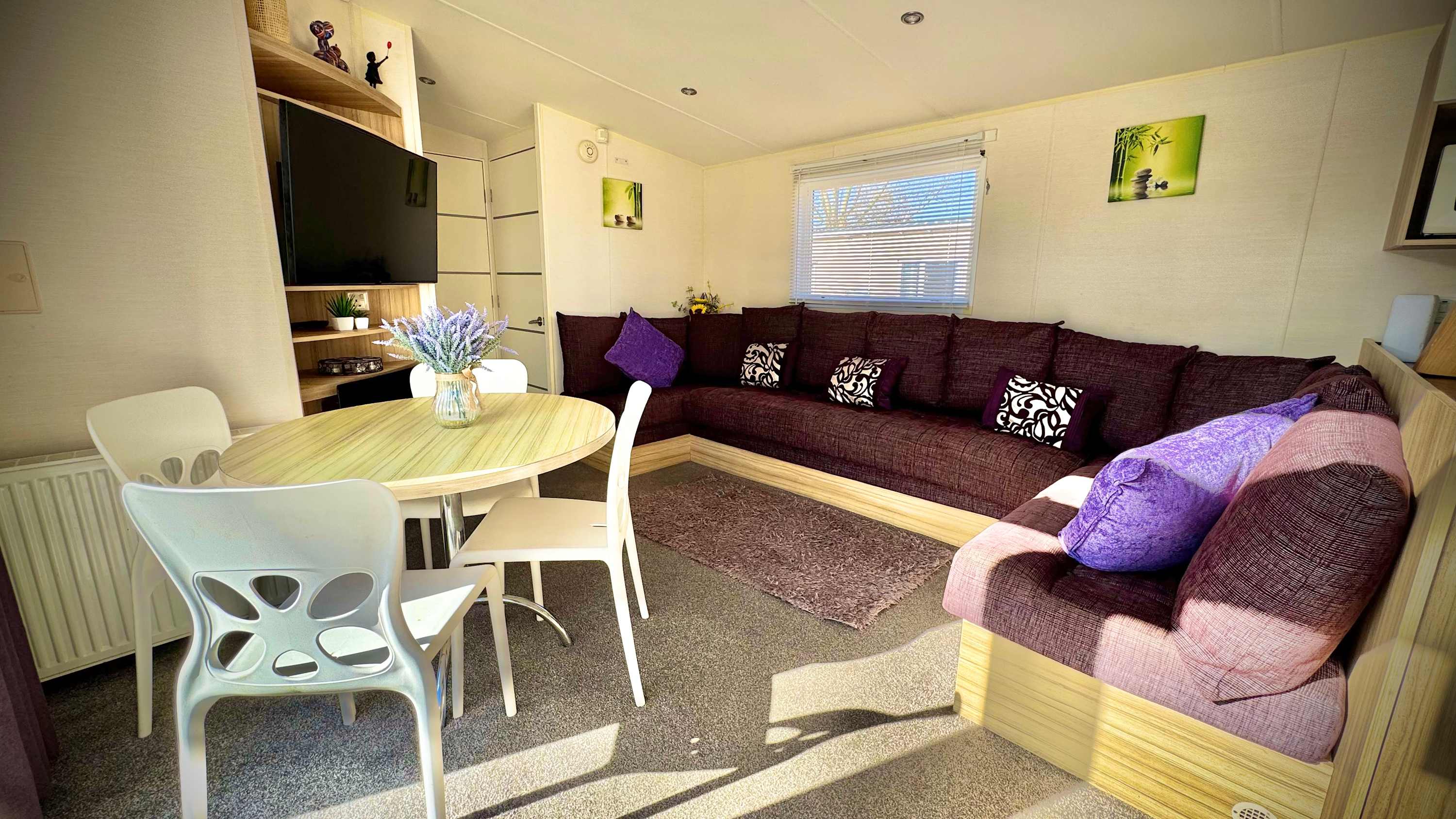 View Family-Friendly - Marton Mere - 3BR Lodge -Parking in Mythop Road FY4 4XN Family-Friendly - Marton Mere - 3BR Lodge -Parking in Mythop Road FY4 4XN - Property image 36 - VivreStays