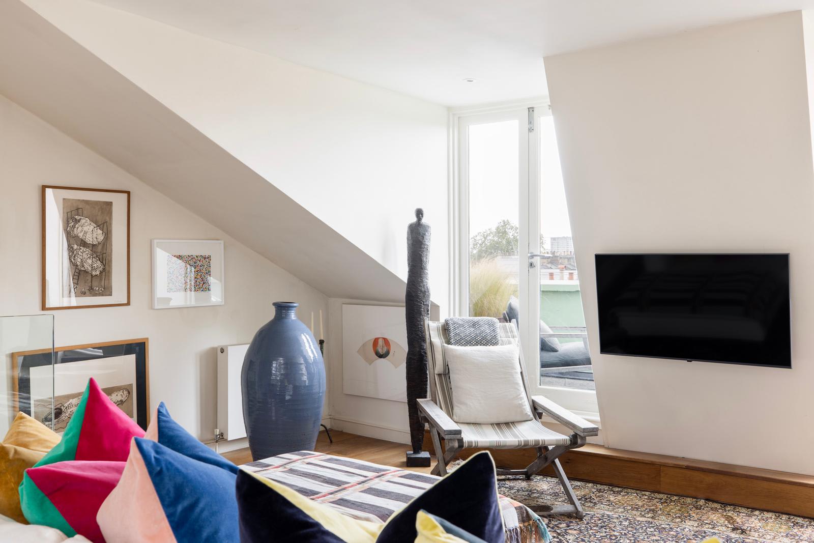 Unique 2bed Apartment, Portobello Rd in Portobello Road 164 W11 2EB - Property image 8 - VivreStays