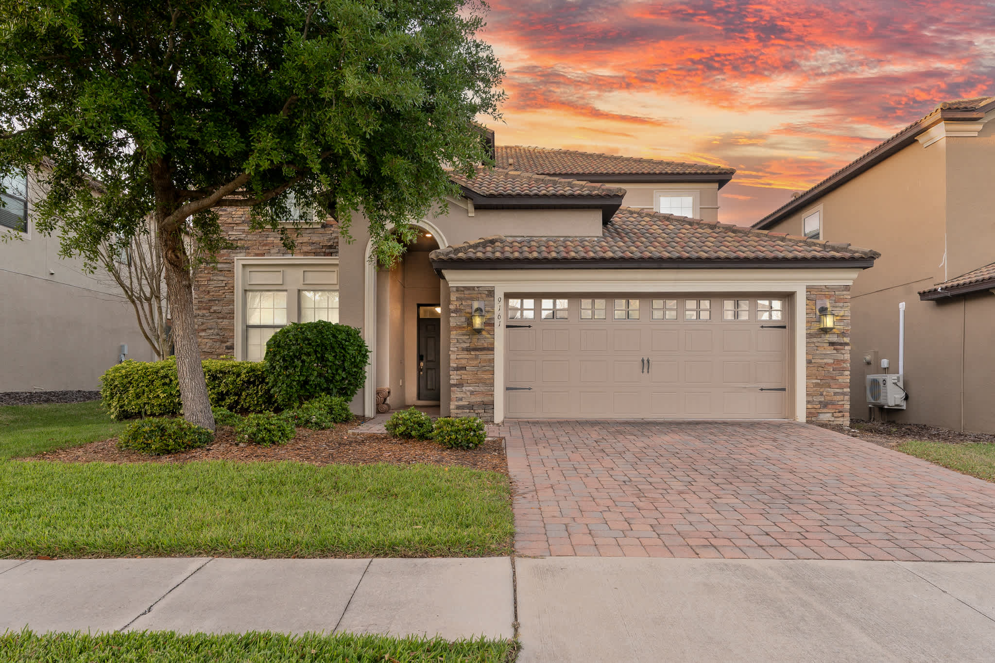 Heated Pool, Free Waterpark and Lazy River!