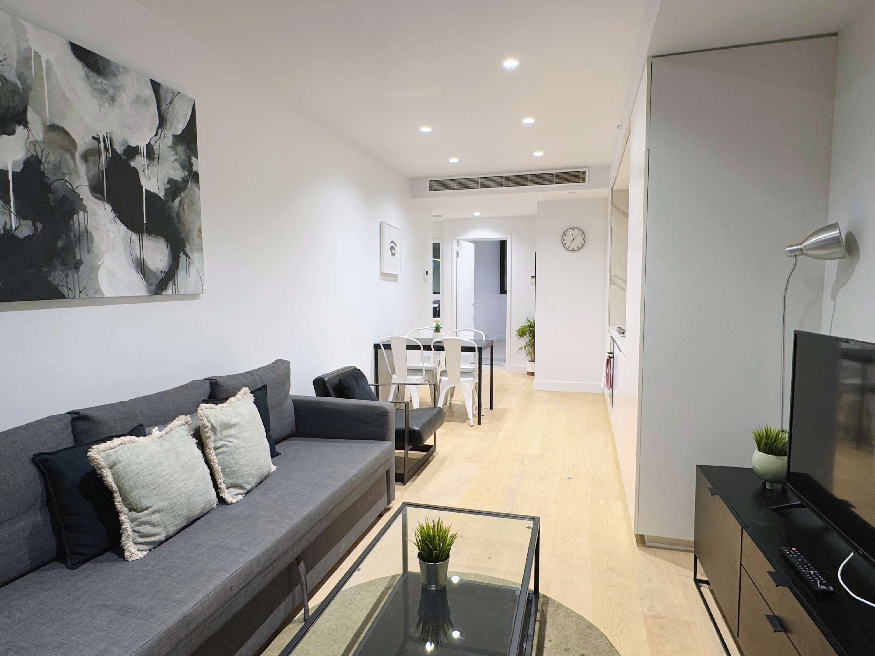 Bright & Modern 2BR Apt on Iconic Chapel Street — South Yarra, Victoria — vacation rental