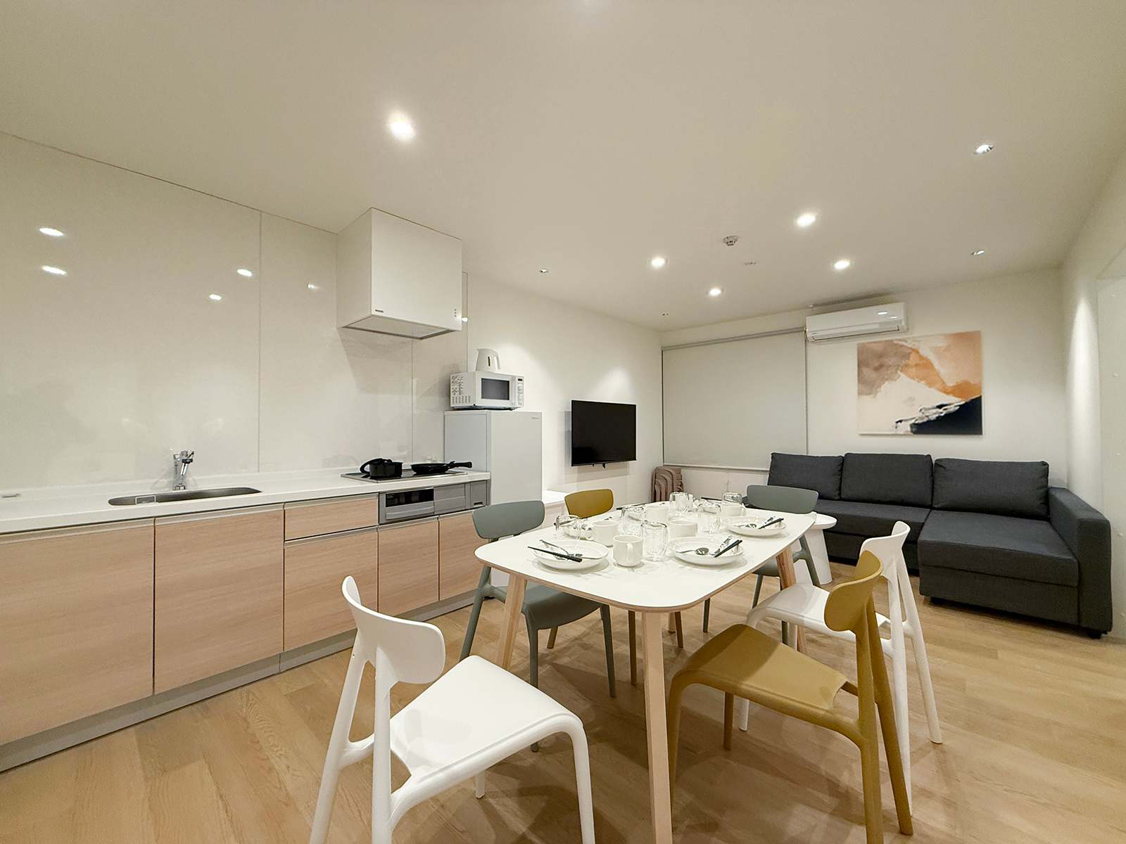 Central 3BR Apt Close to Shopping & Dining — Hiroshima City, Hiroshima — vacation rental