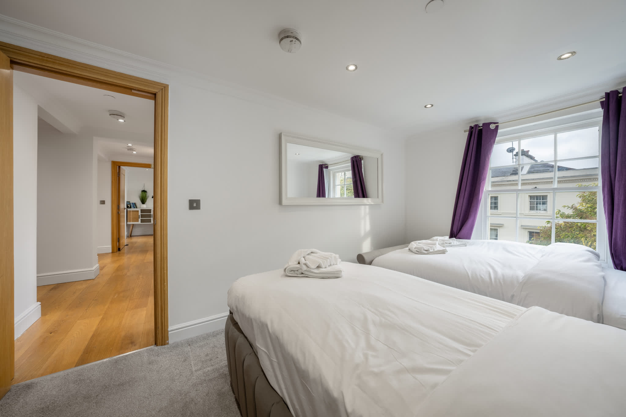 Three bedroom apartment next to the station in Chilworth Street W2 - Property image 5 - VivreStays