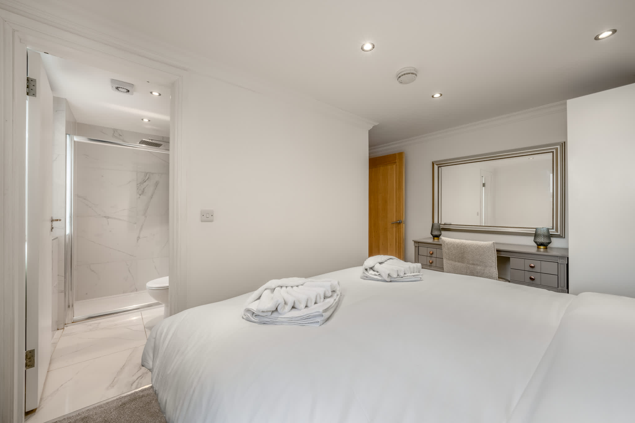 Three bedroom apartment next to the station in Chilworth Street W2 - Property image 14 - VivreStays