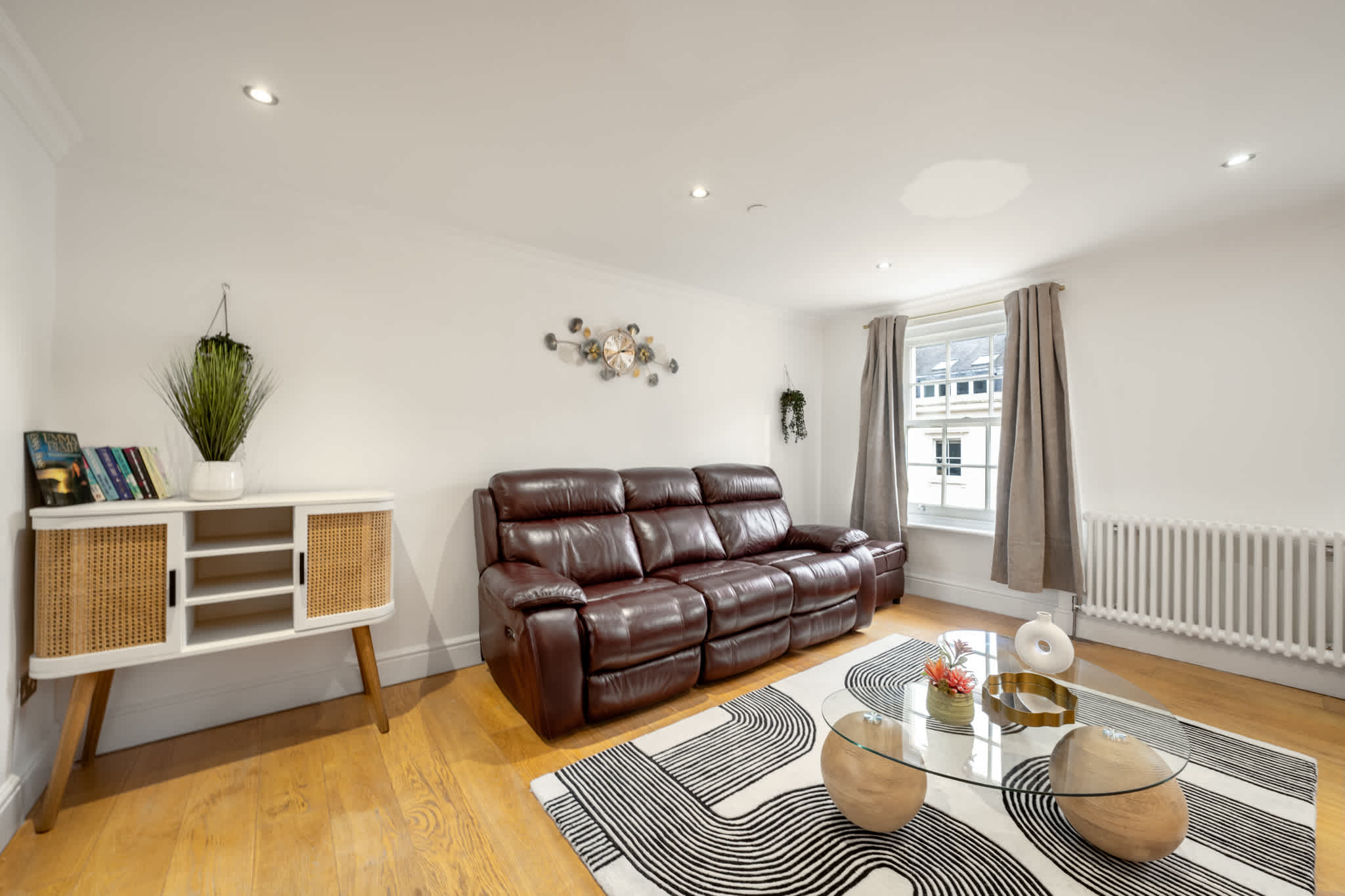 Three bedroom apartment next to the station in Chilworth Street W2 - Property image 8 - VivreStays