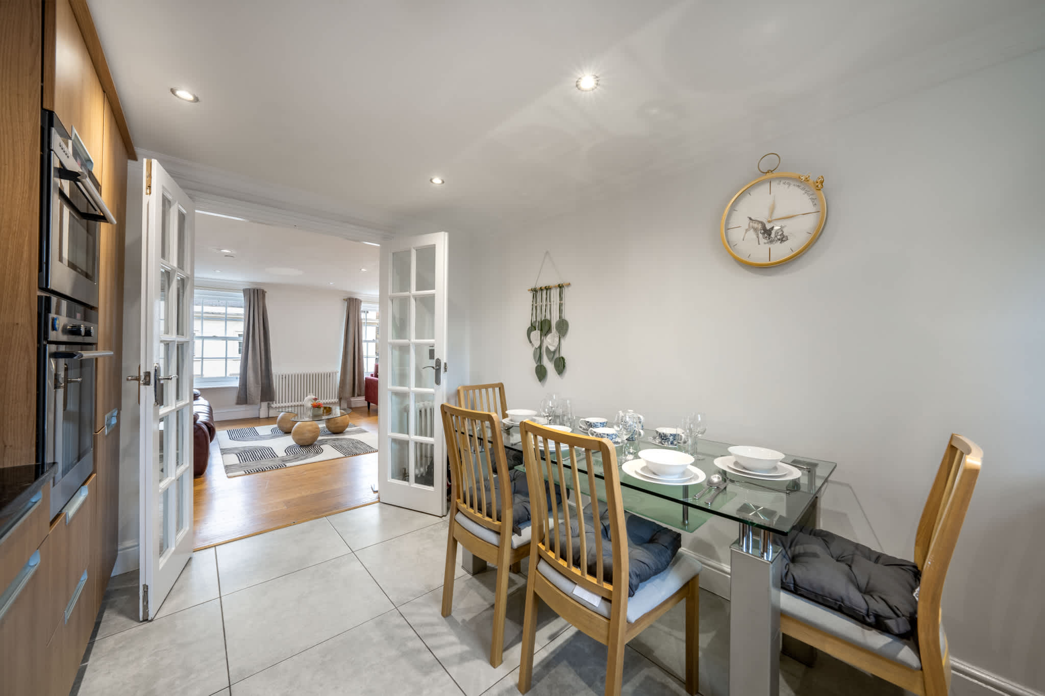 Three bedroom apartment next to the station in Chilworth Street W2 - Property image 17 - VivreStays
