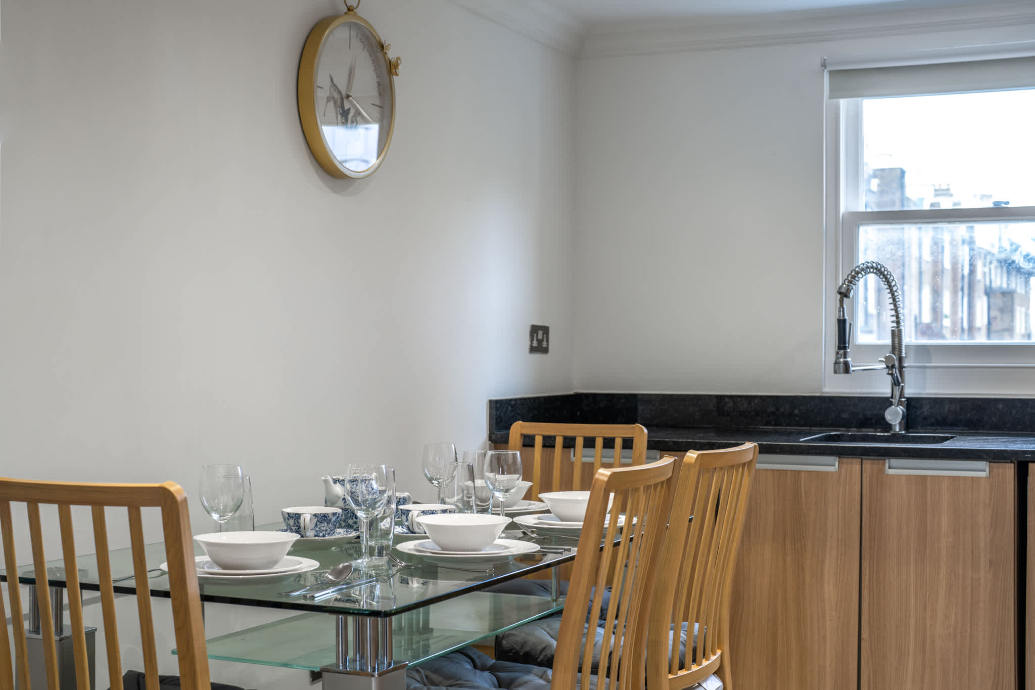 Three bedroom apartment next to the station in Chilworth Street W2 - Property image 18 - VivreStays