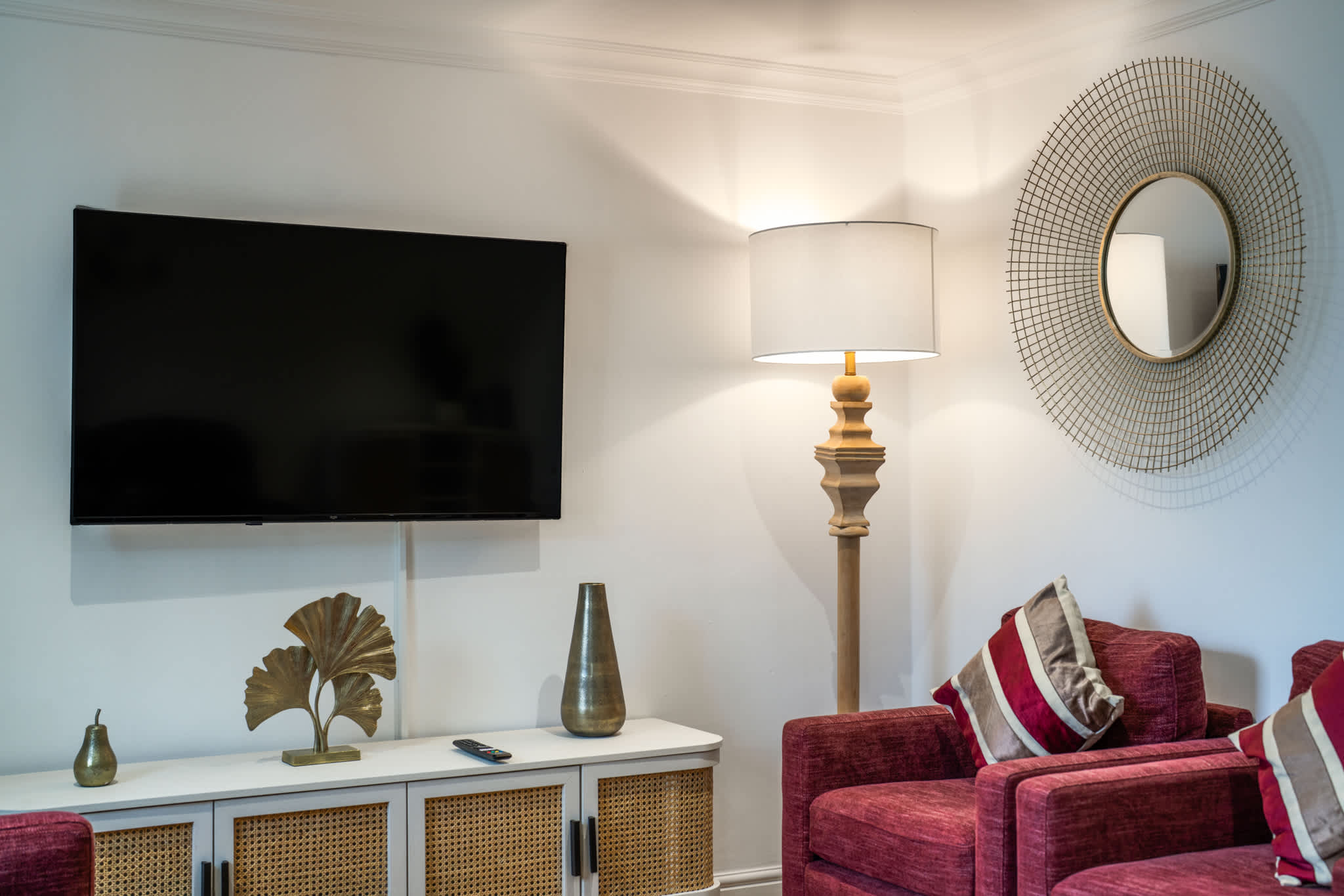 Three bedroom apartment next to the station in Chilworth Street W2 - Property image 6 - VivreStays