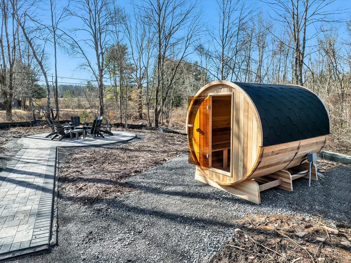 Black Lotus A-Frame | Hot Tub | Sauna | Firepit