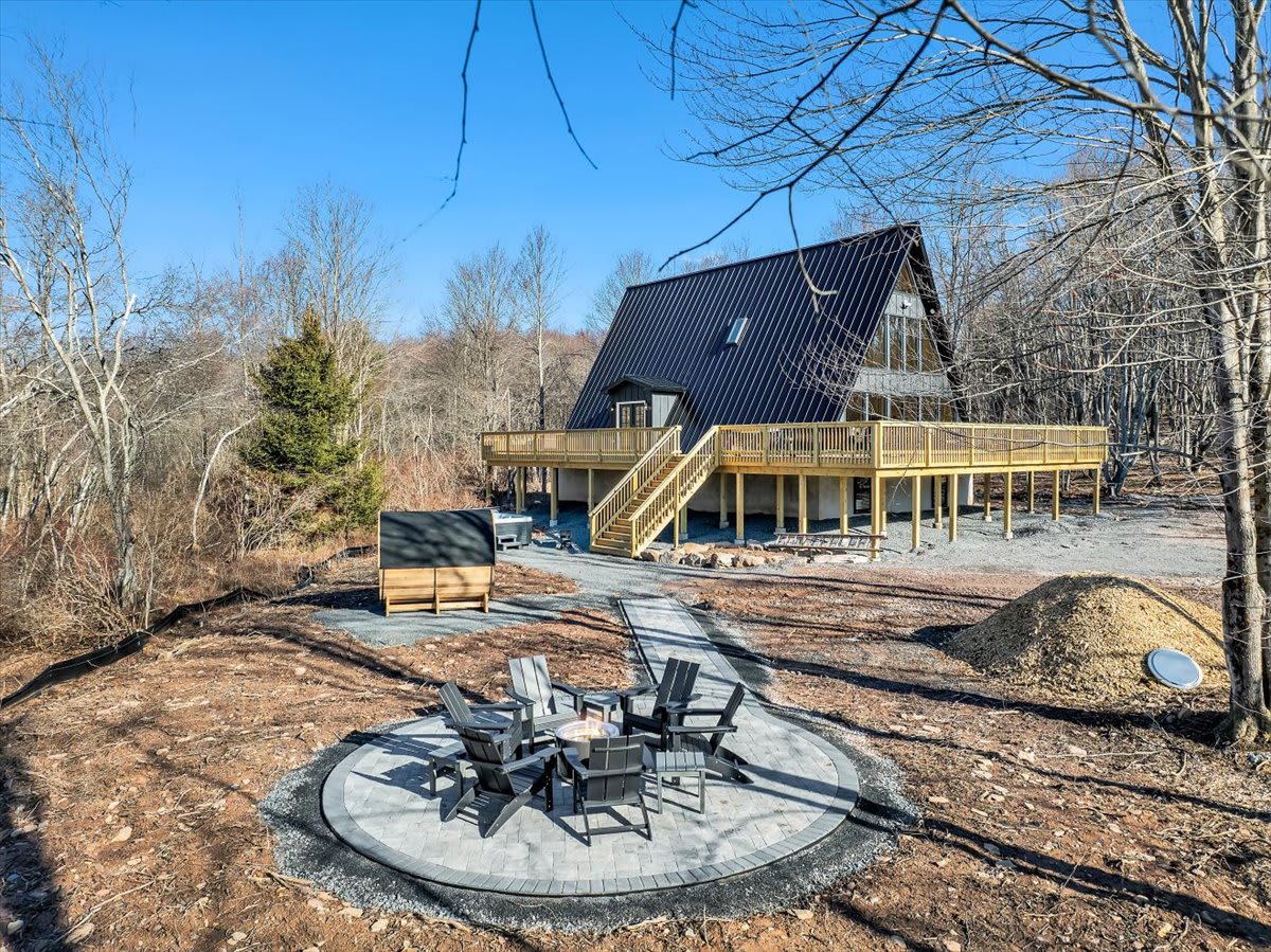 Black Lotus A-Frame | Hot Tub | Sauna | Firepit