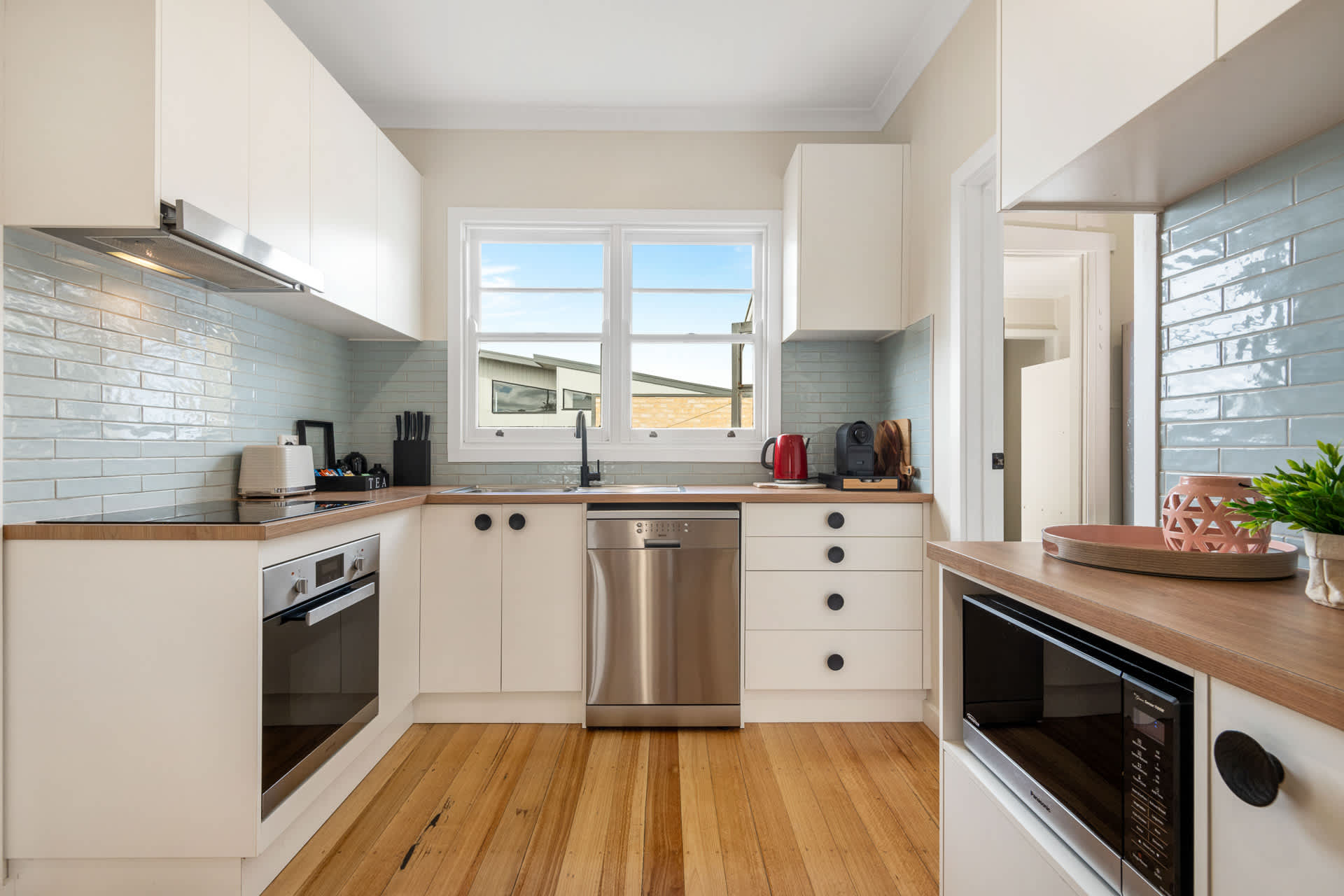 3BR Cozy Cottage - Minutes From Torquay's Beaches — Torquay, Victoria — vacation rental