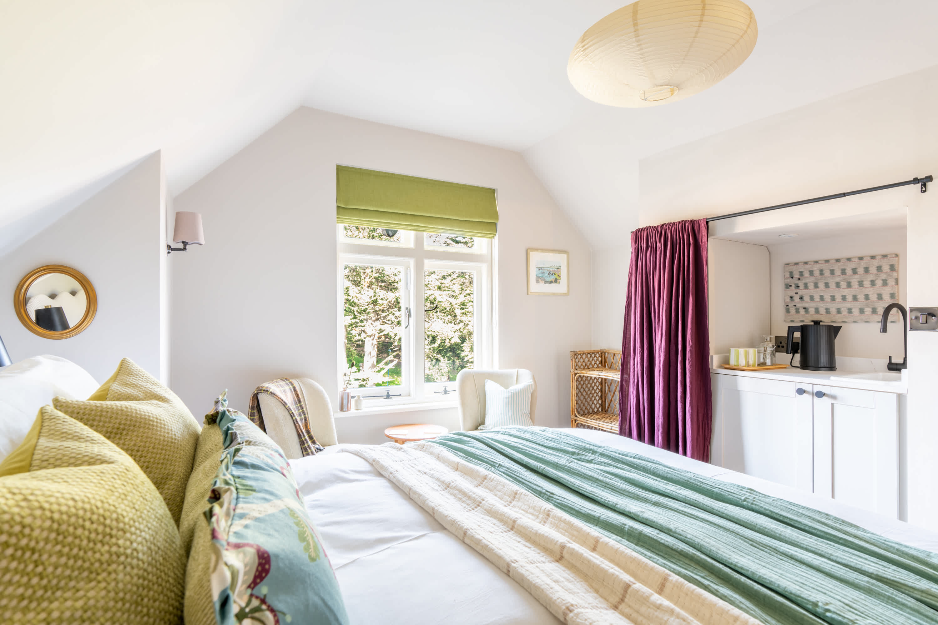 The Willows – Bright Pannett Park Loft En-Suite (9)