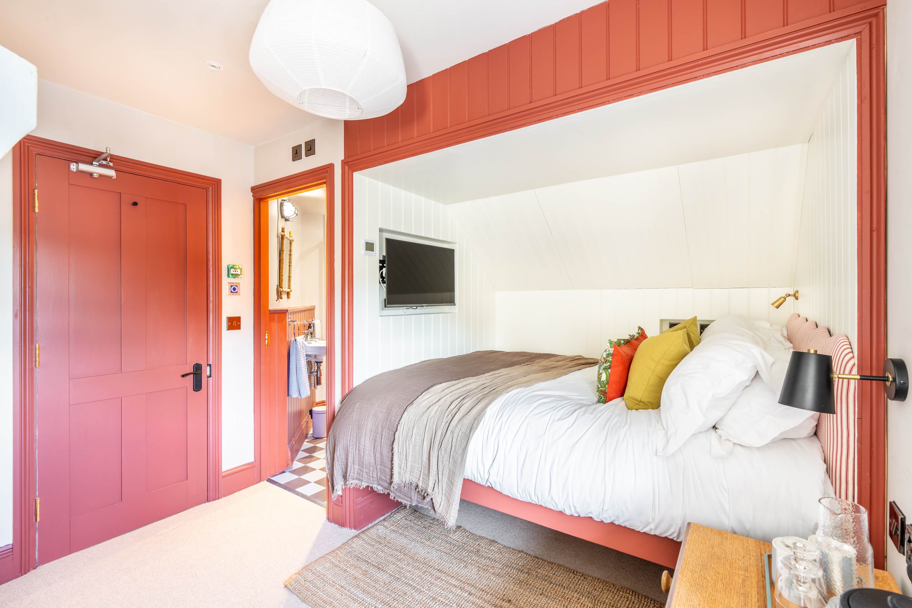 The Willows – Snug Abbey View Cabin Room (10)